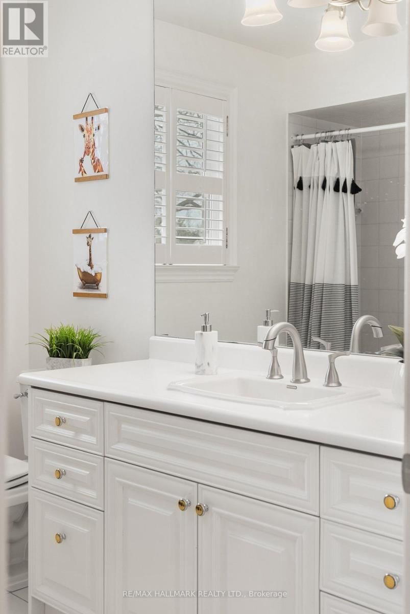 55 RIVERSIDE BOULEVARD Image 31