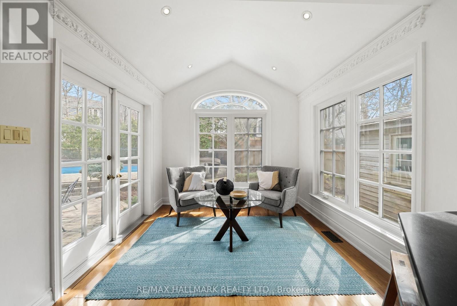 55 RIVERSIDE BOULEVARD Image 9