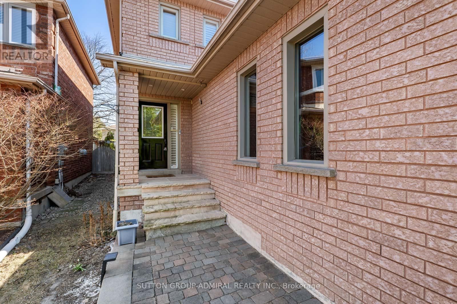 626 COLLEGE MANOR DRIVE Image 2