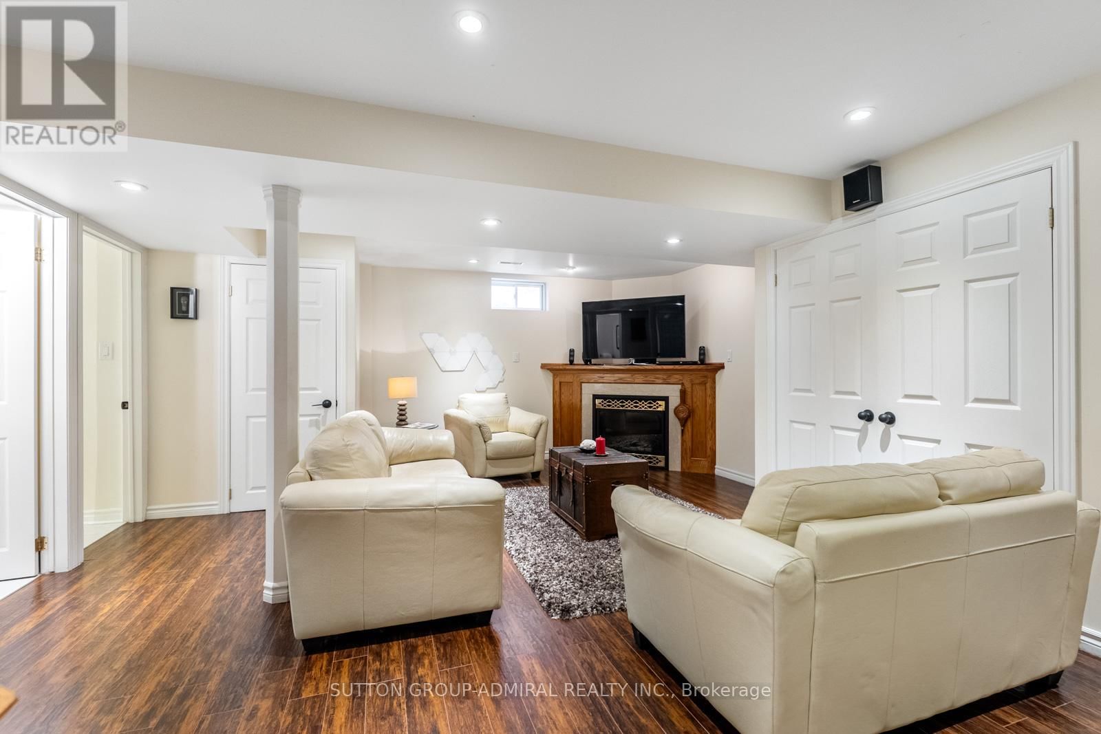 626 COLLEGE MANOR DRIVE Image 32