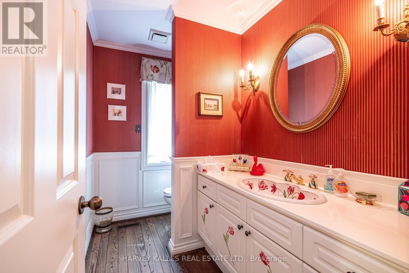 10 WHITELAW COURT Image 15