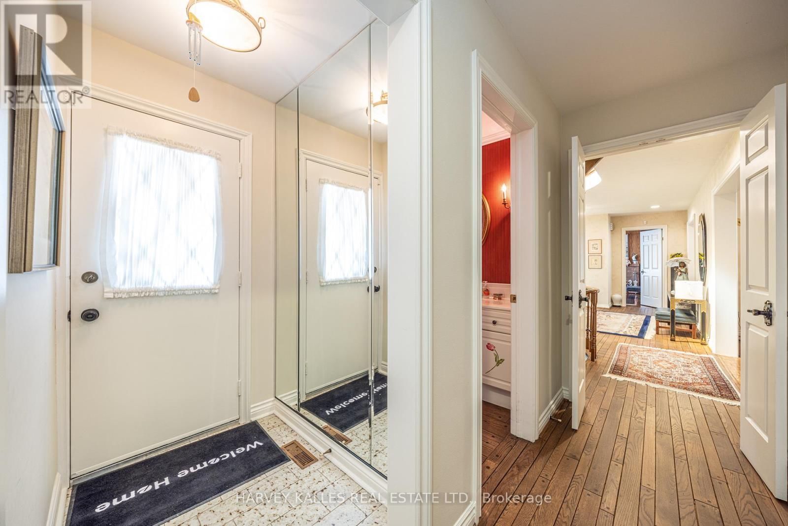 10 WHITELAW COURT Image 16