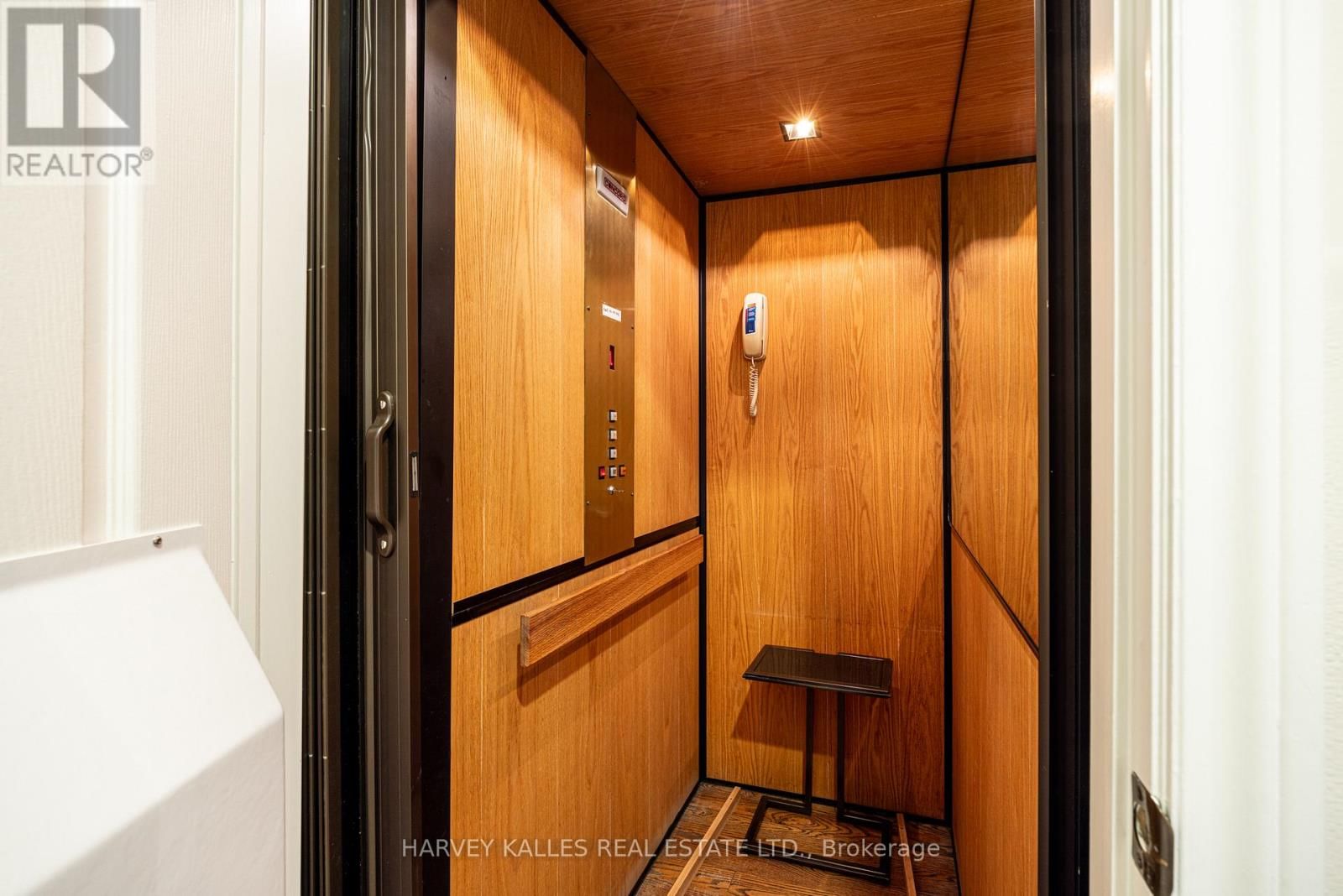 10 WHITELAW COURT Image 20