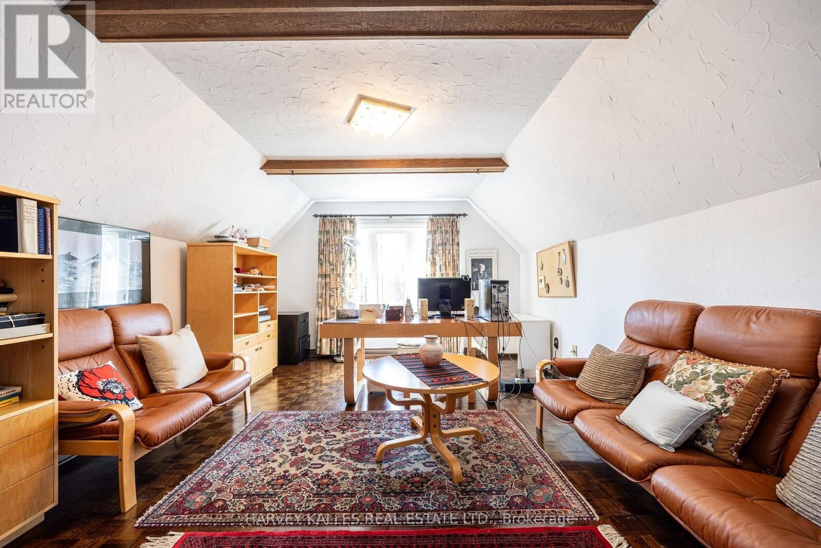 10 WHITELAW COURT Image 37