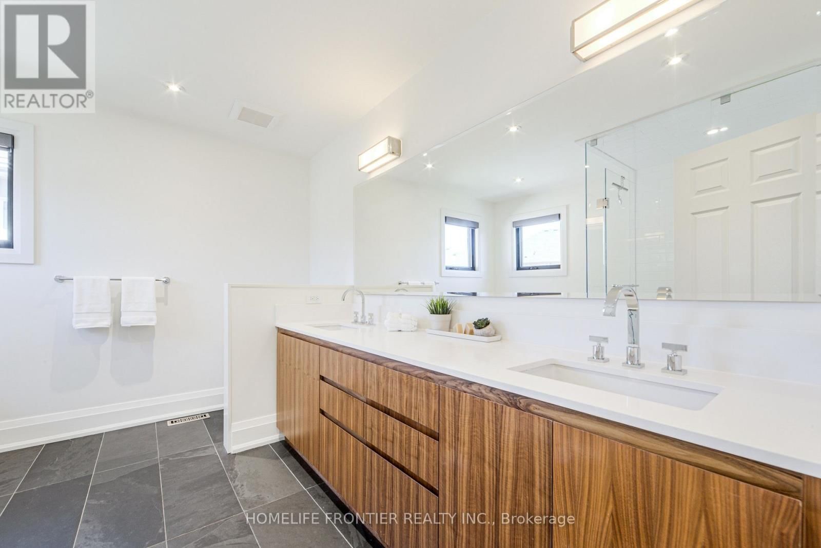 126 FORECASTLE ROAD Image 19