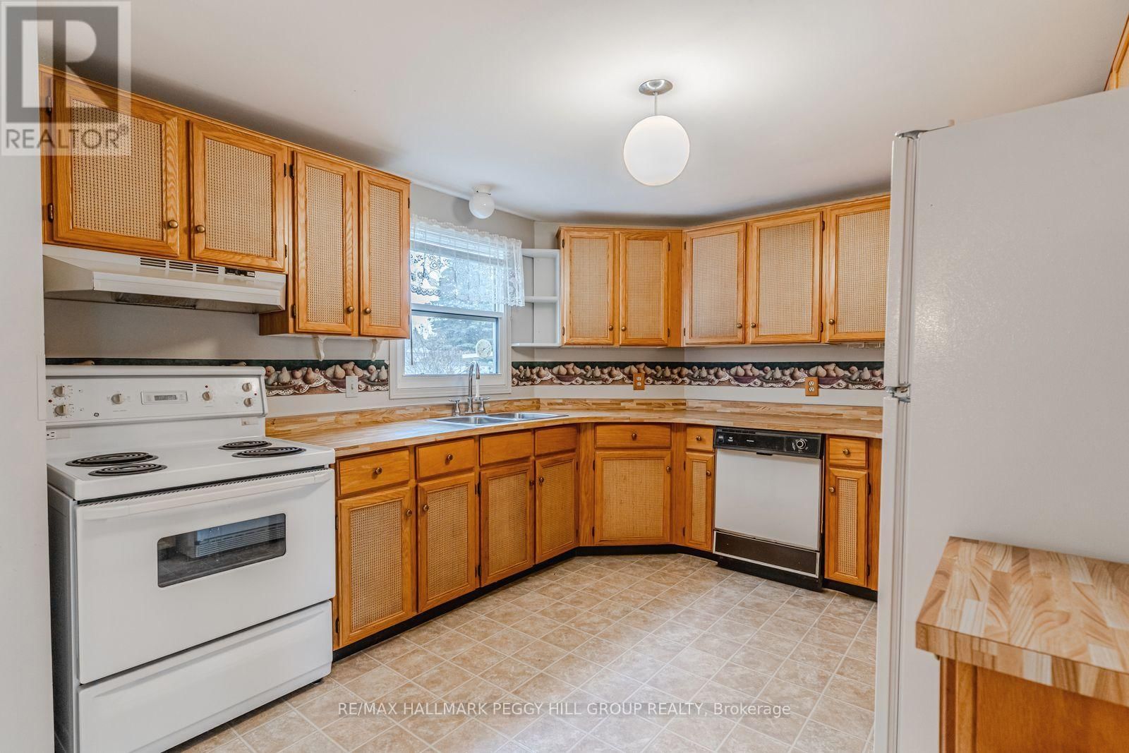 8 CARMANS COVE Image 4