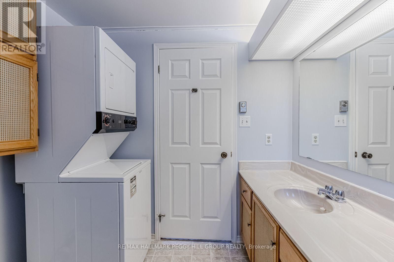 8 CARMANS COVE Image 8