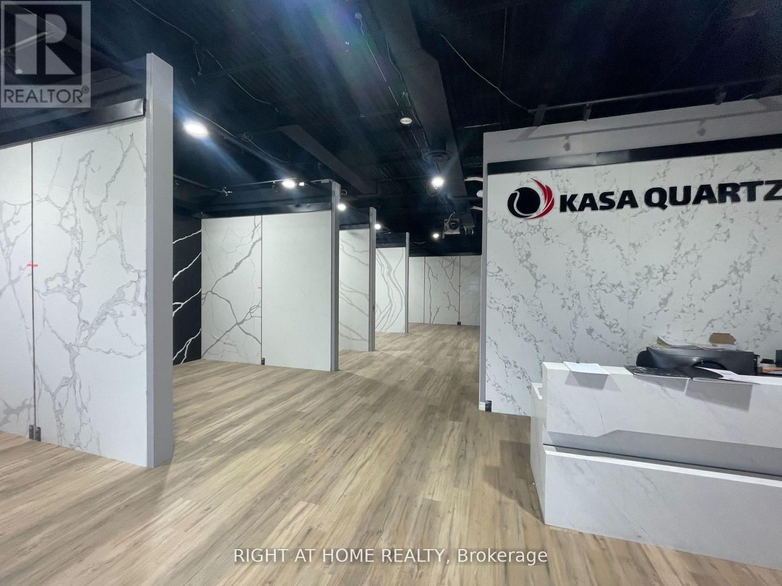 5 - 7310 WOODBINE AVENUE Image 2