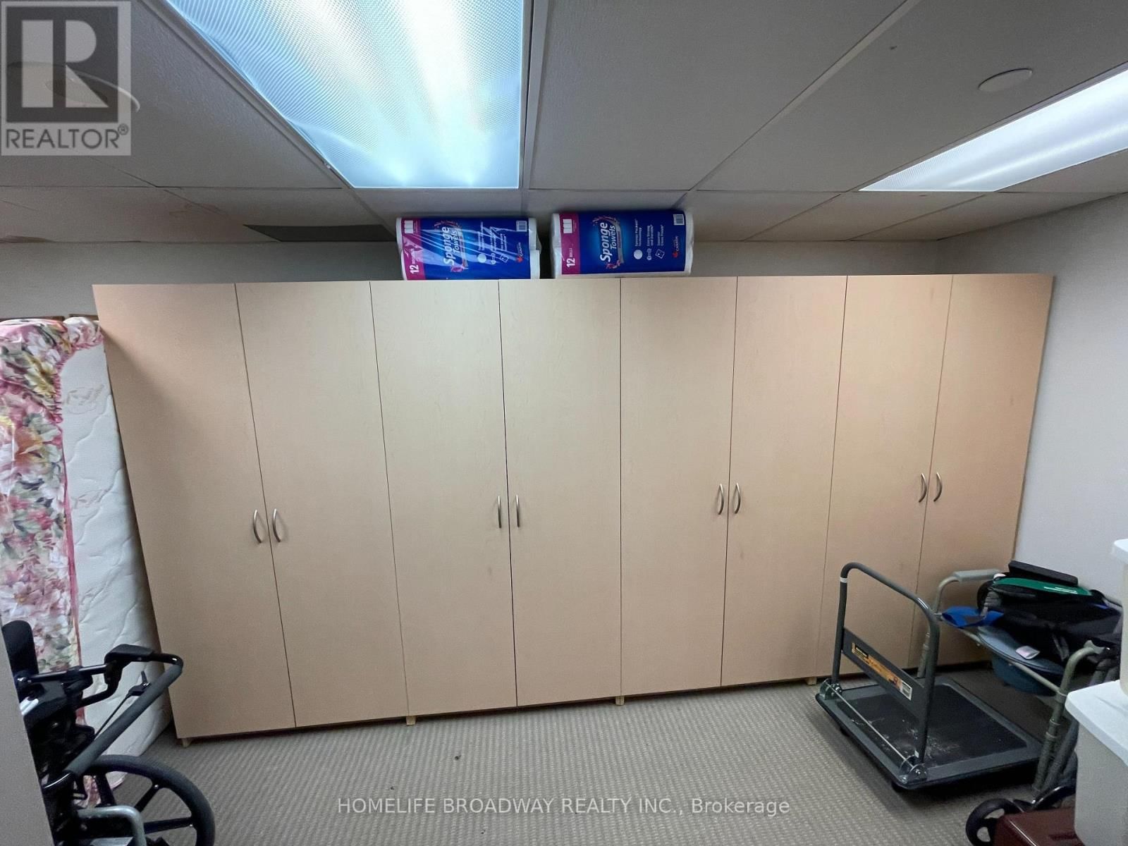 713 - 33 COX BOULEVARD Image 23