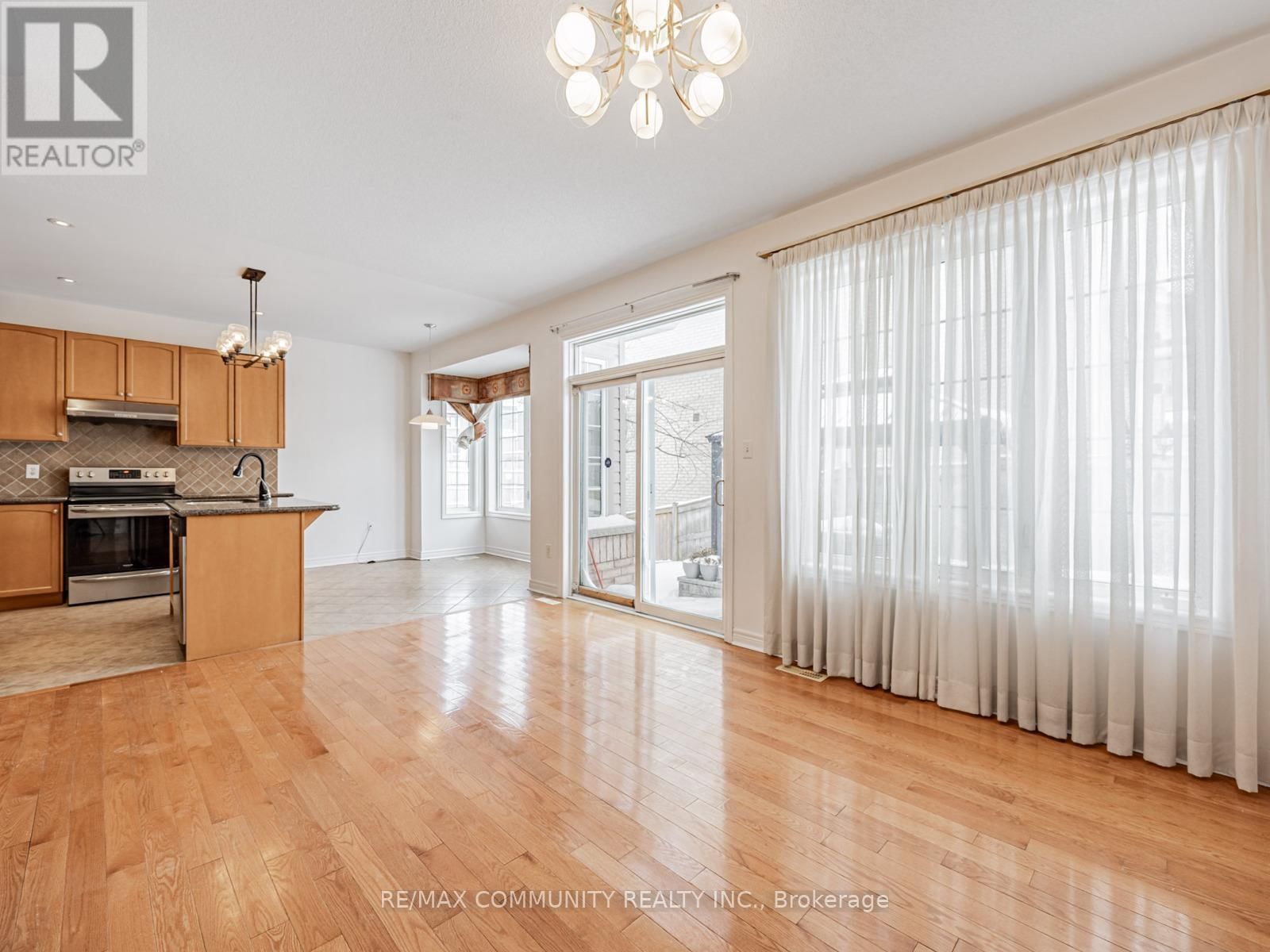 2 JOHN DAVIS GATE Image 14