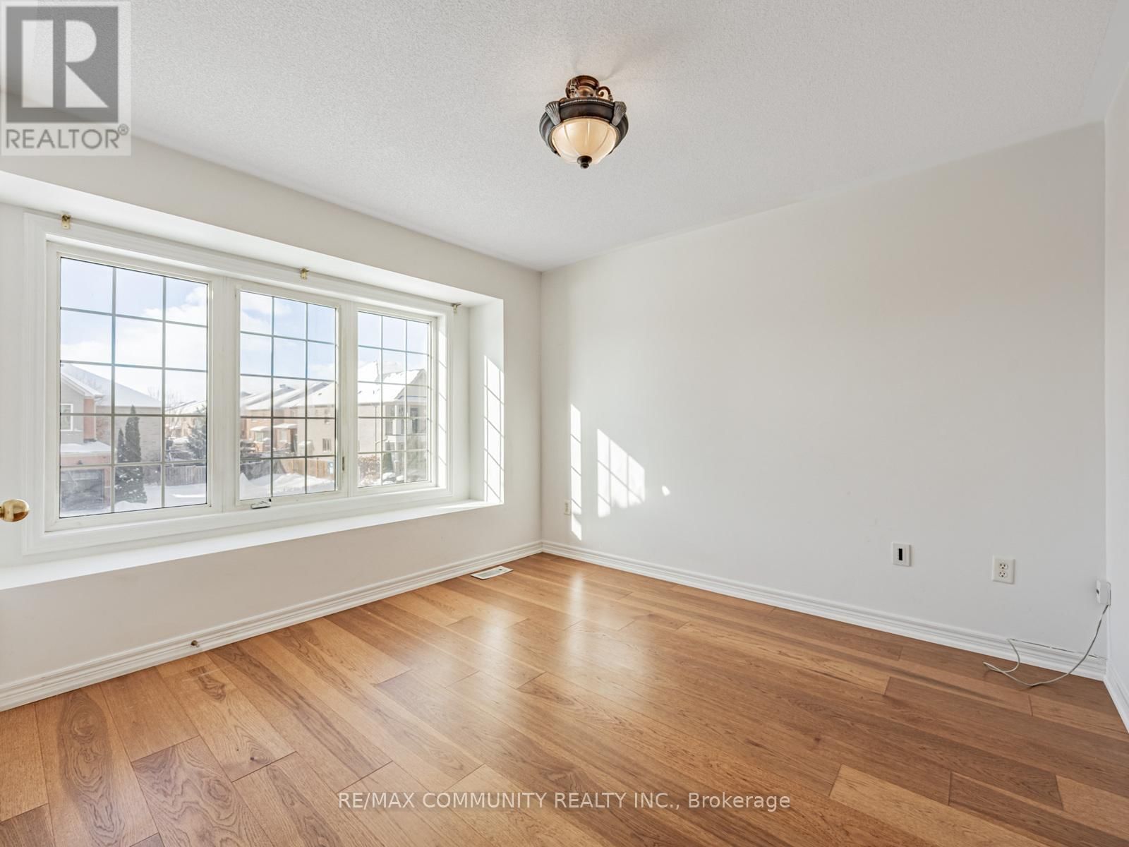 2 JOHN DAVIS GATE Image 26