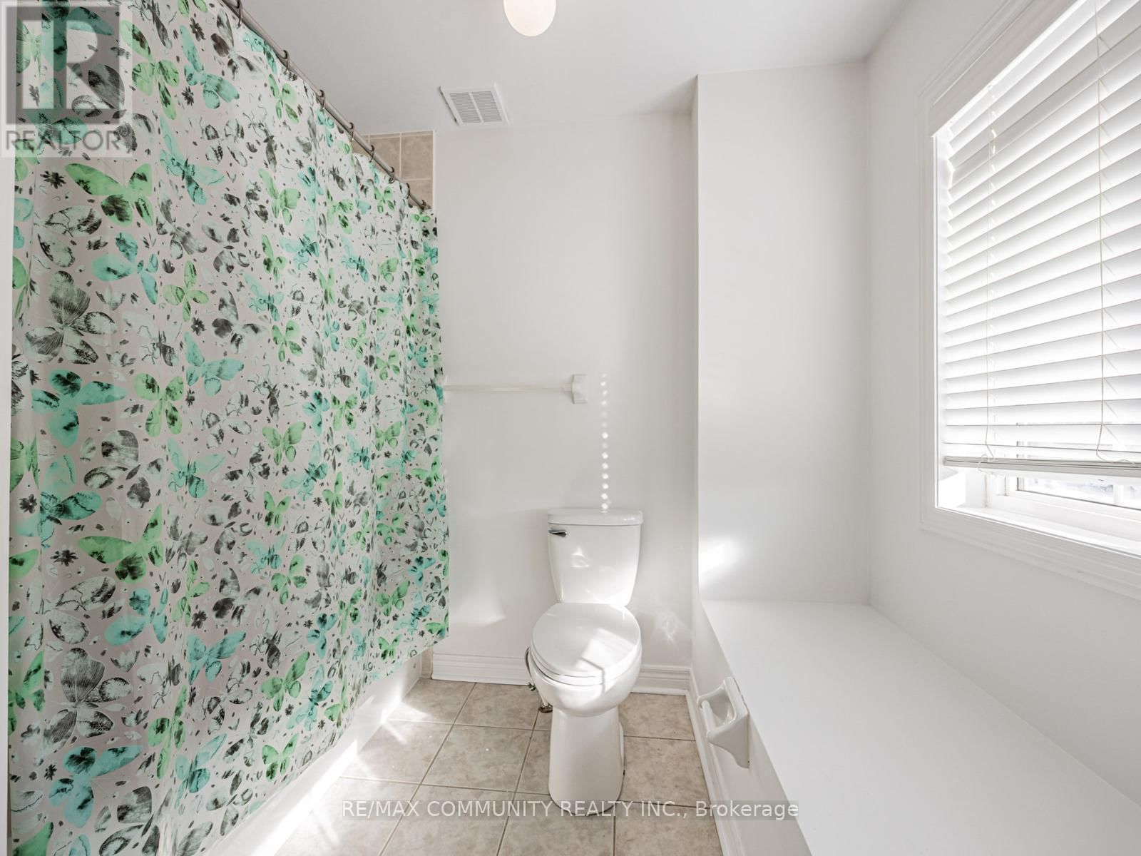 2 JOHN DAVIS GATE Image 29