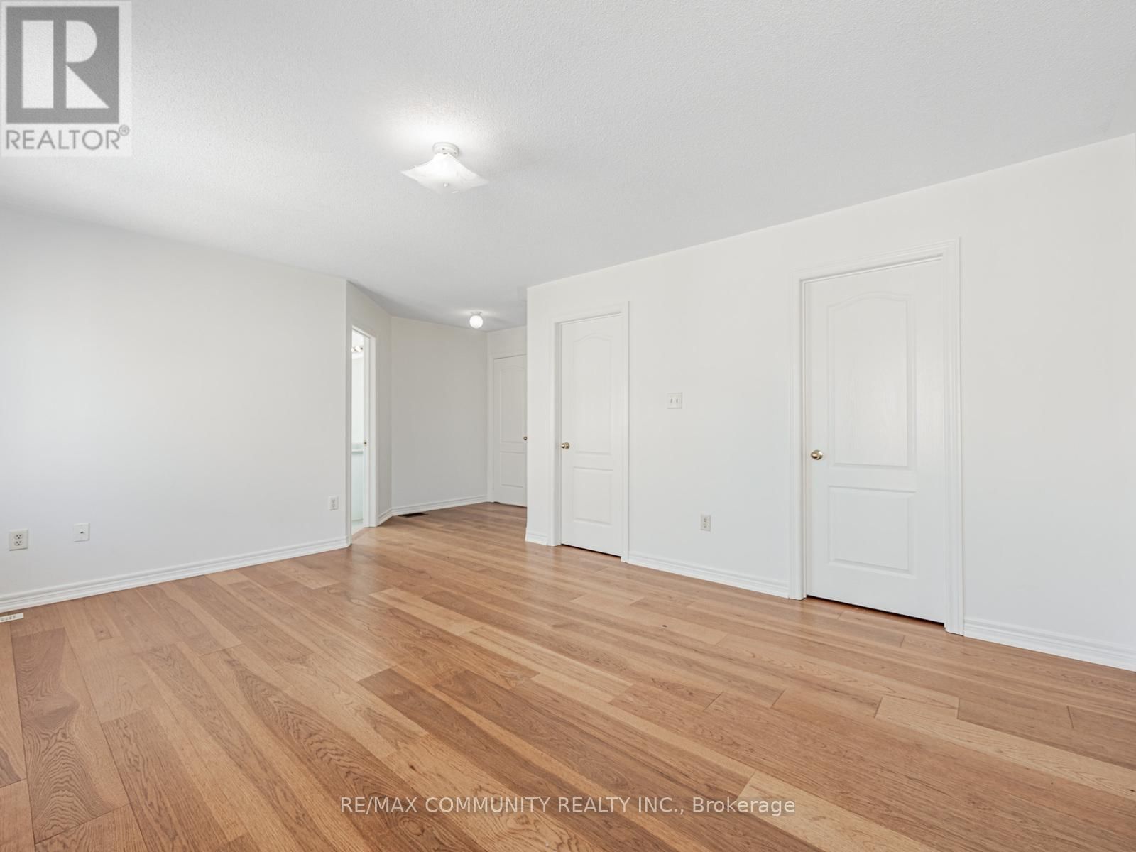 2 JOHN DAVIS GATE Image 31