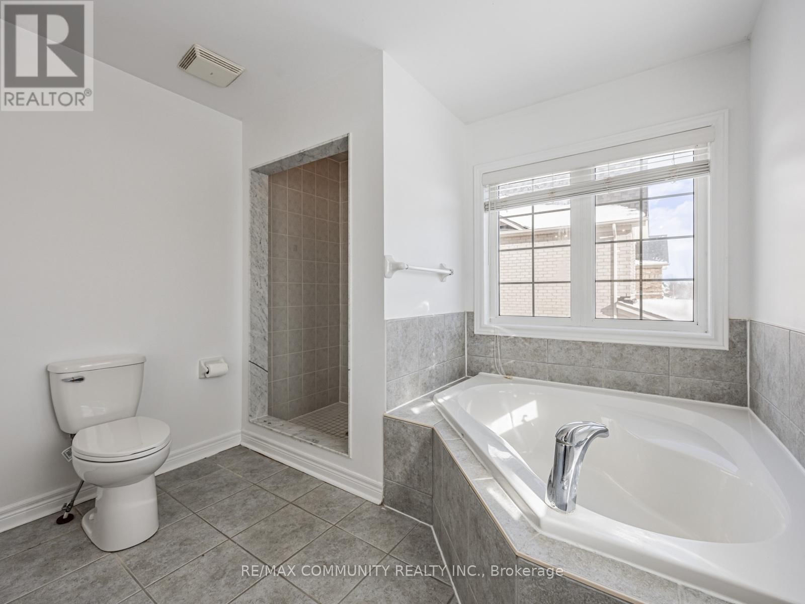 2 JOHN DAVIS GATE Image 34