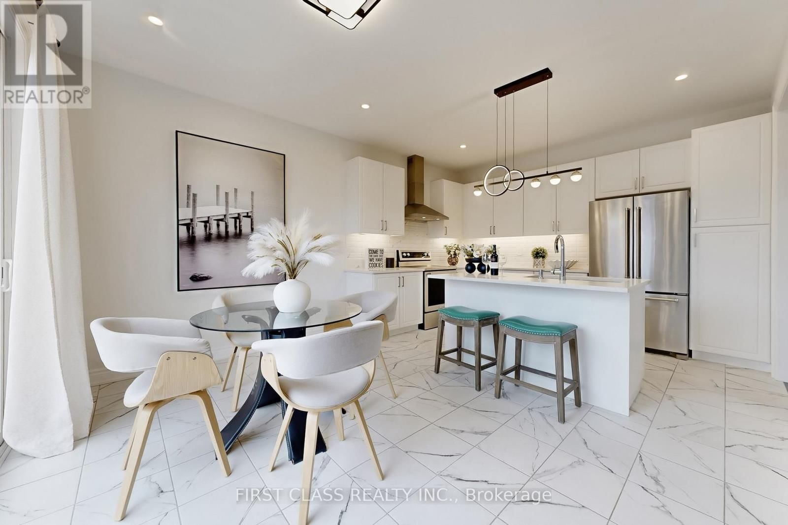 116 CARRIAGE SHOP BEND Image 11