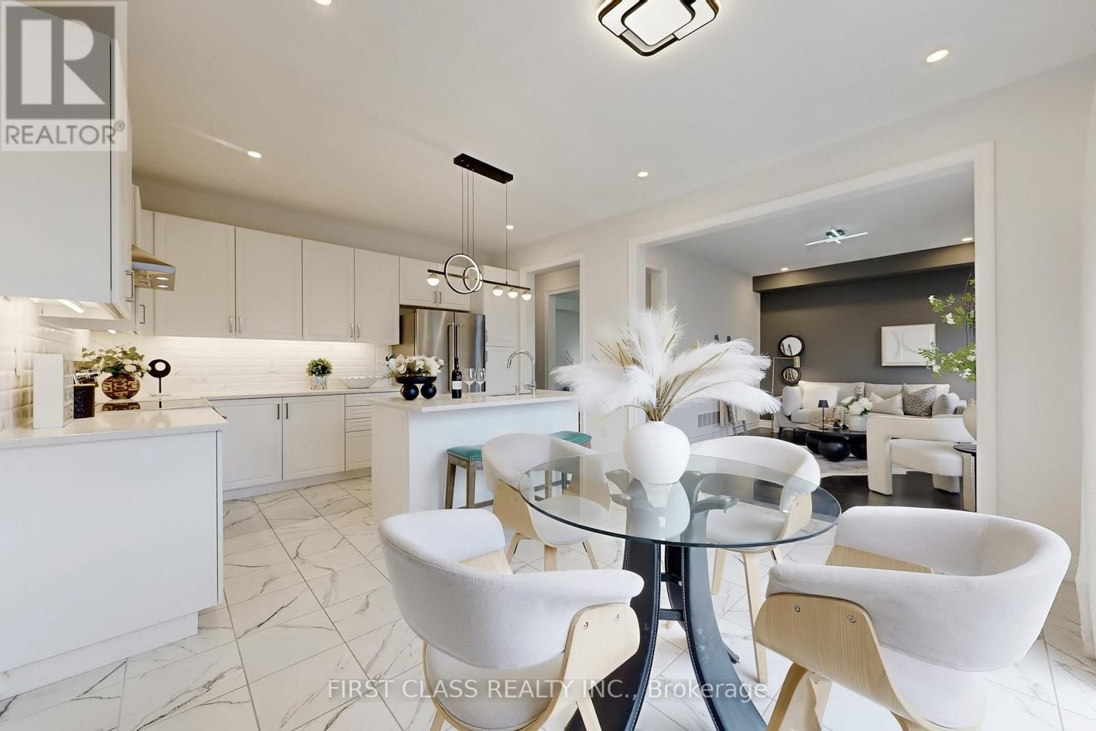 116 CARRIAGE SHOP BEND Image 16