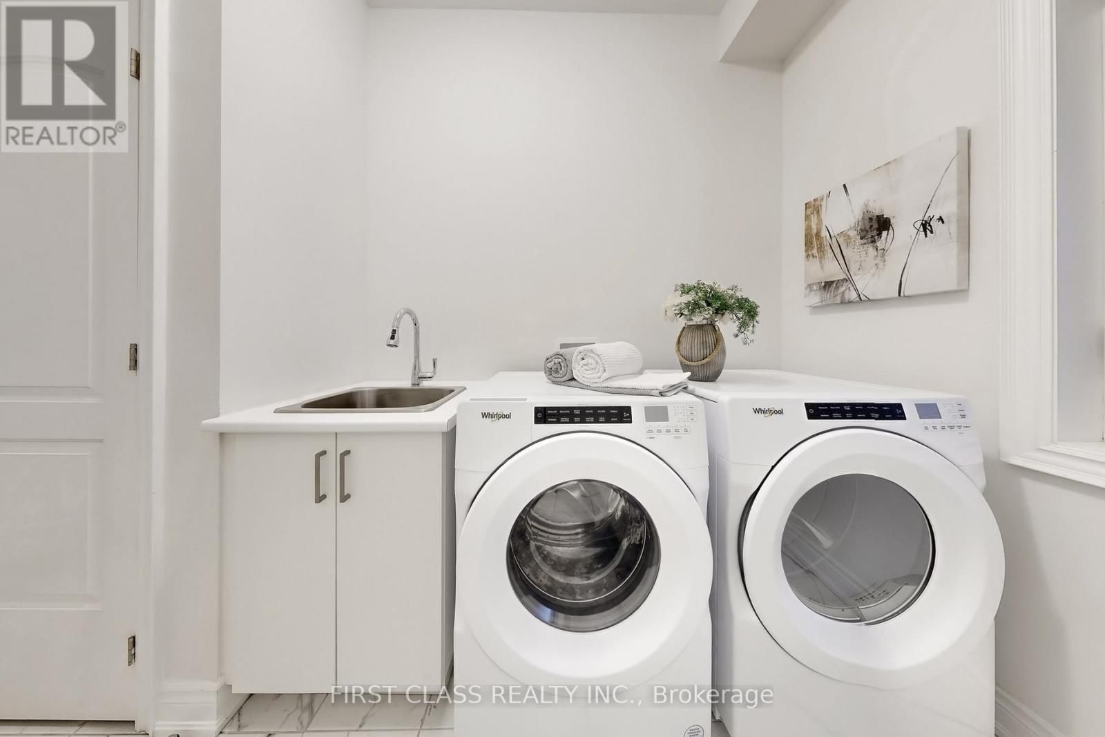 116 CARRIAGE SHOP BEND Image 18