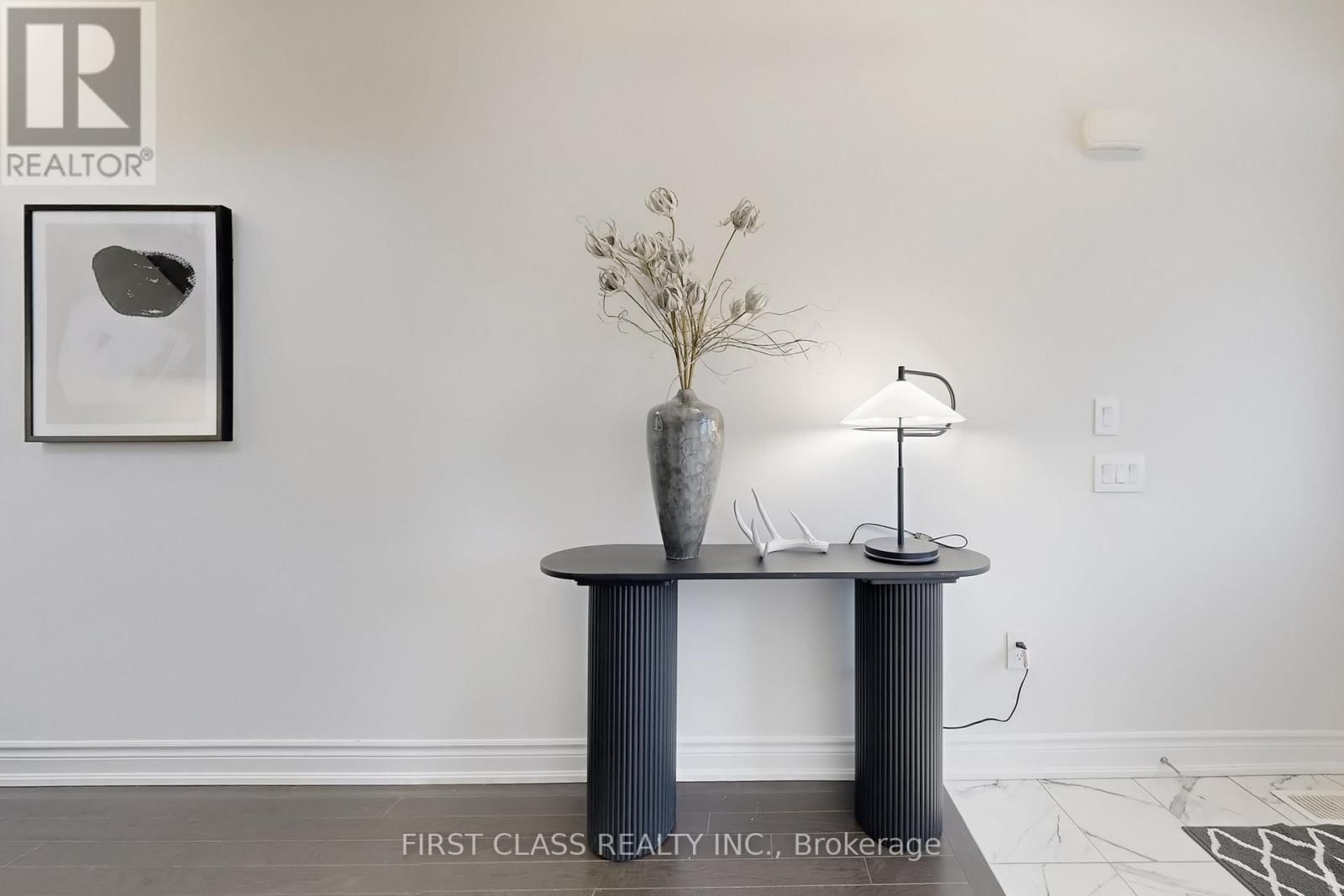 116 CARRIAGE SHOP BEND Image 19