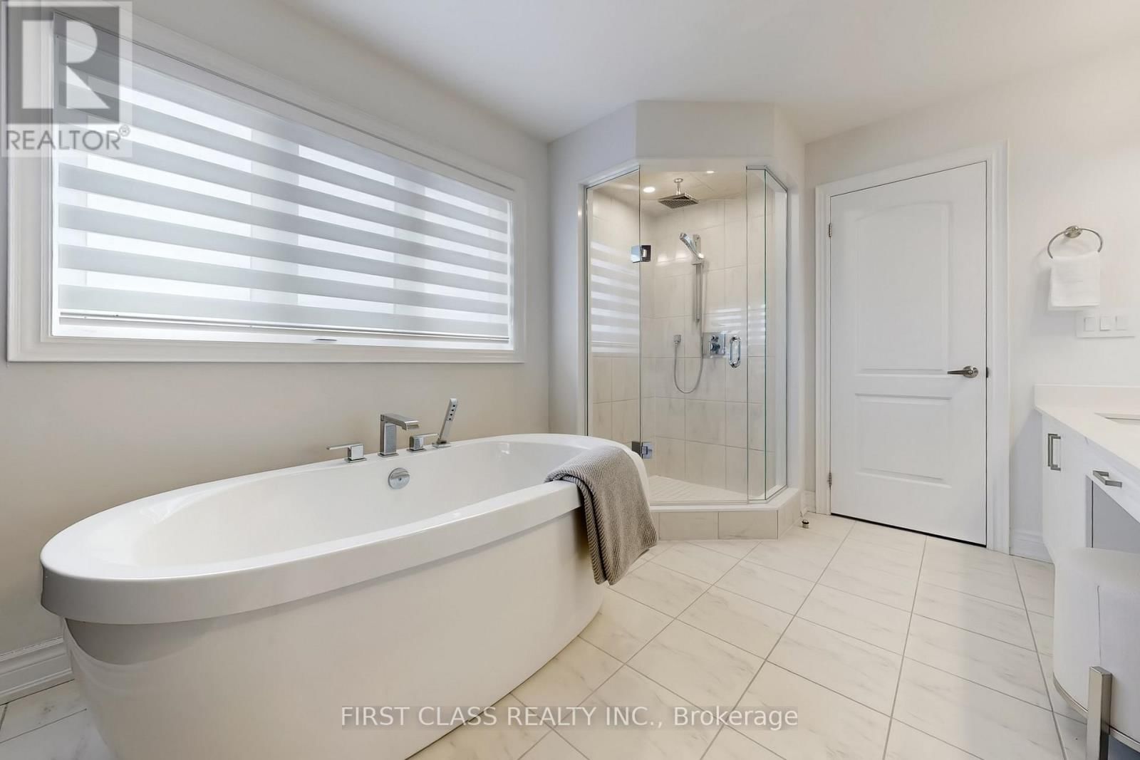 116 CARRIAGE SHOP BEND Image 27