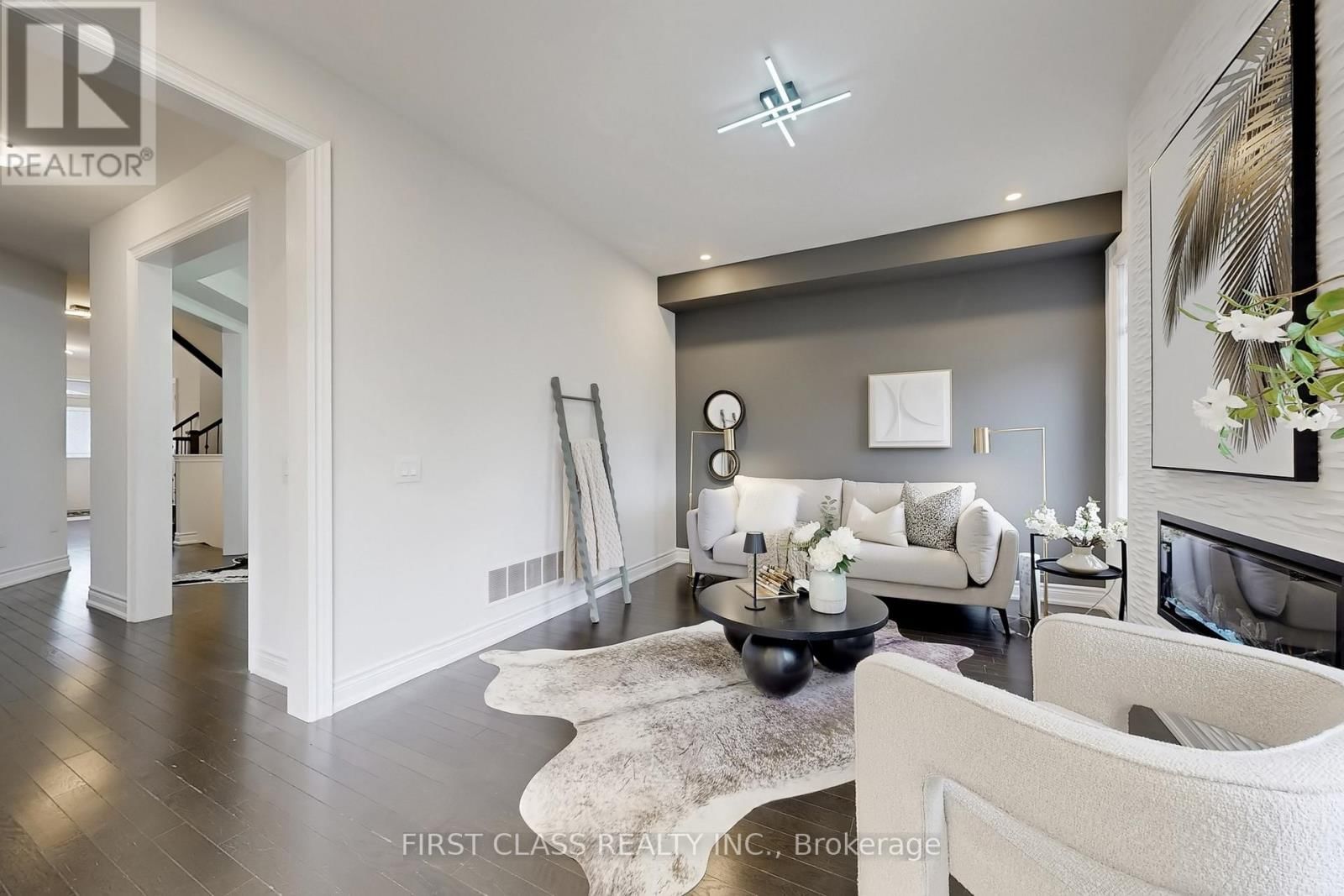 116 CARRIAGE SHOP BEND Image 7