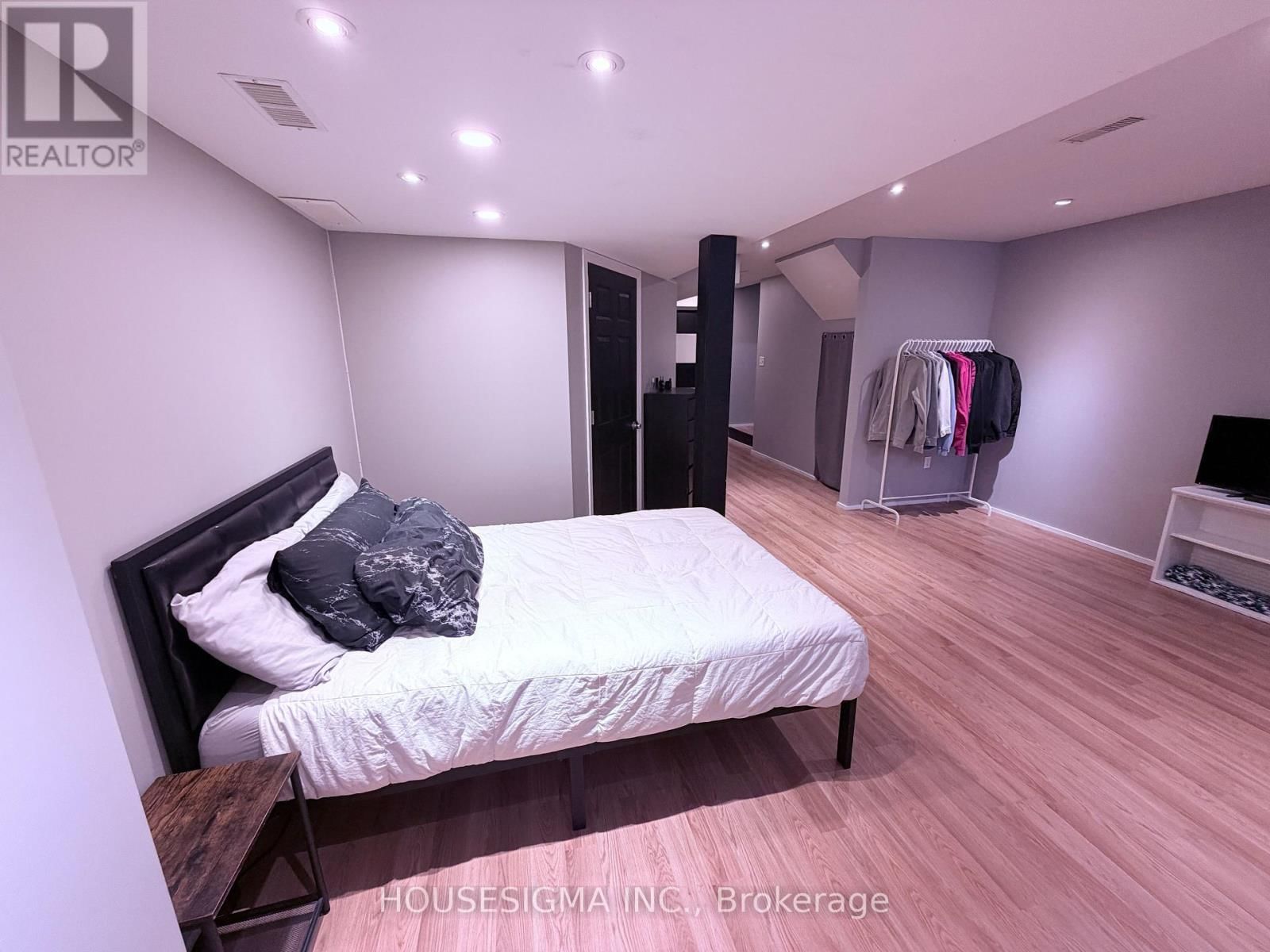 58 LOOKOUT STREET Image 23