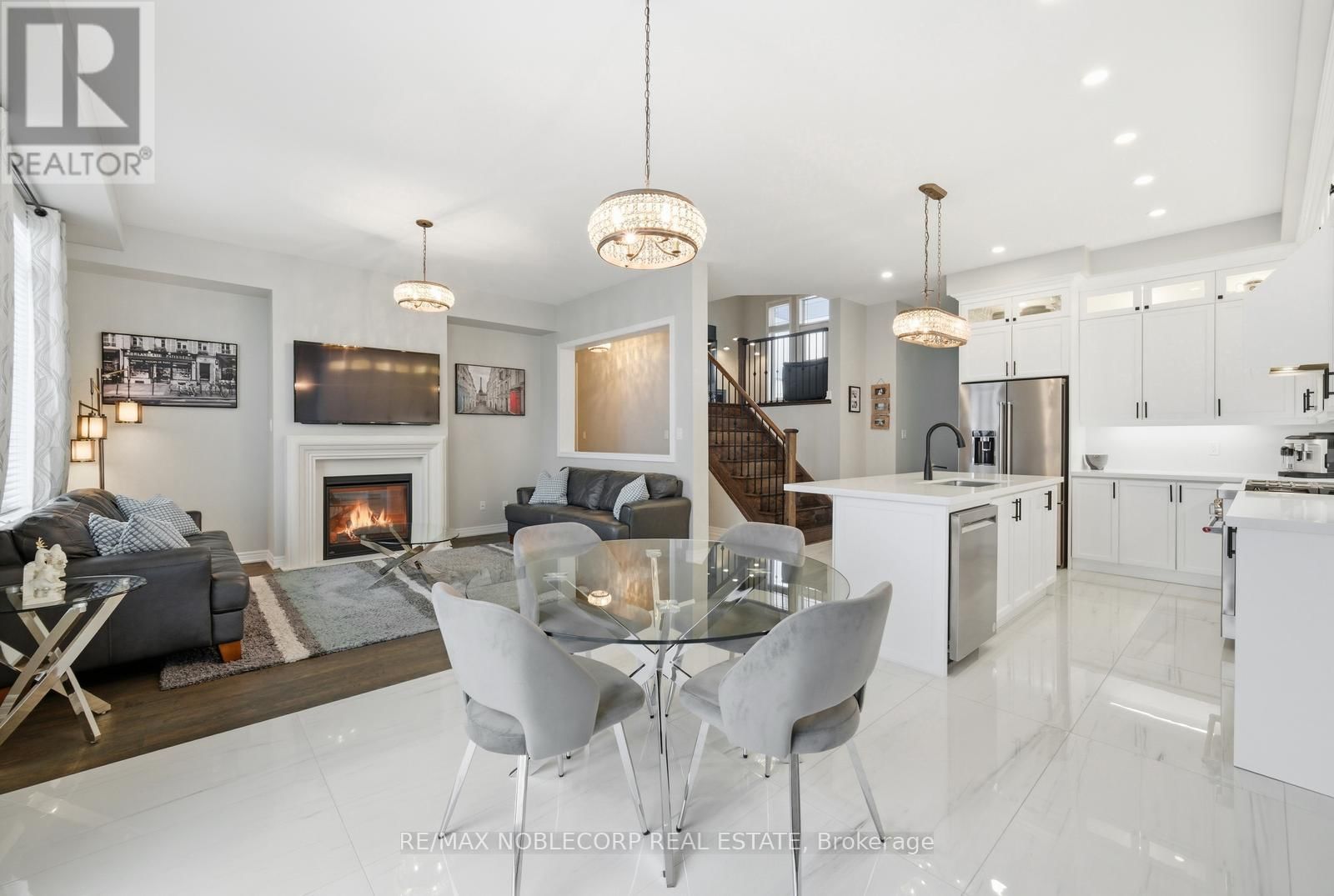 40 PIERCE PLACE Image 15