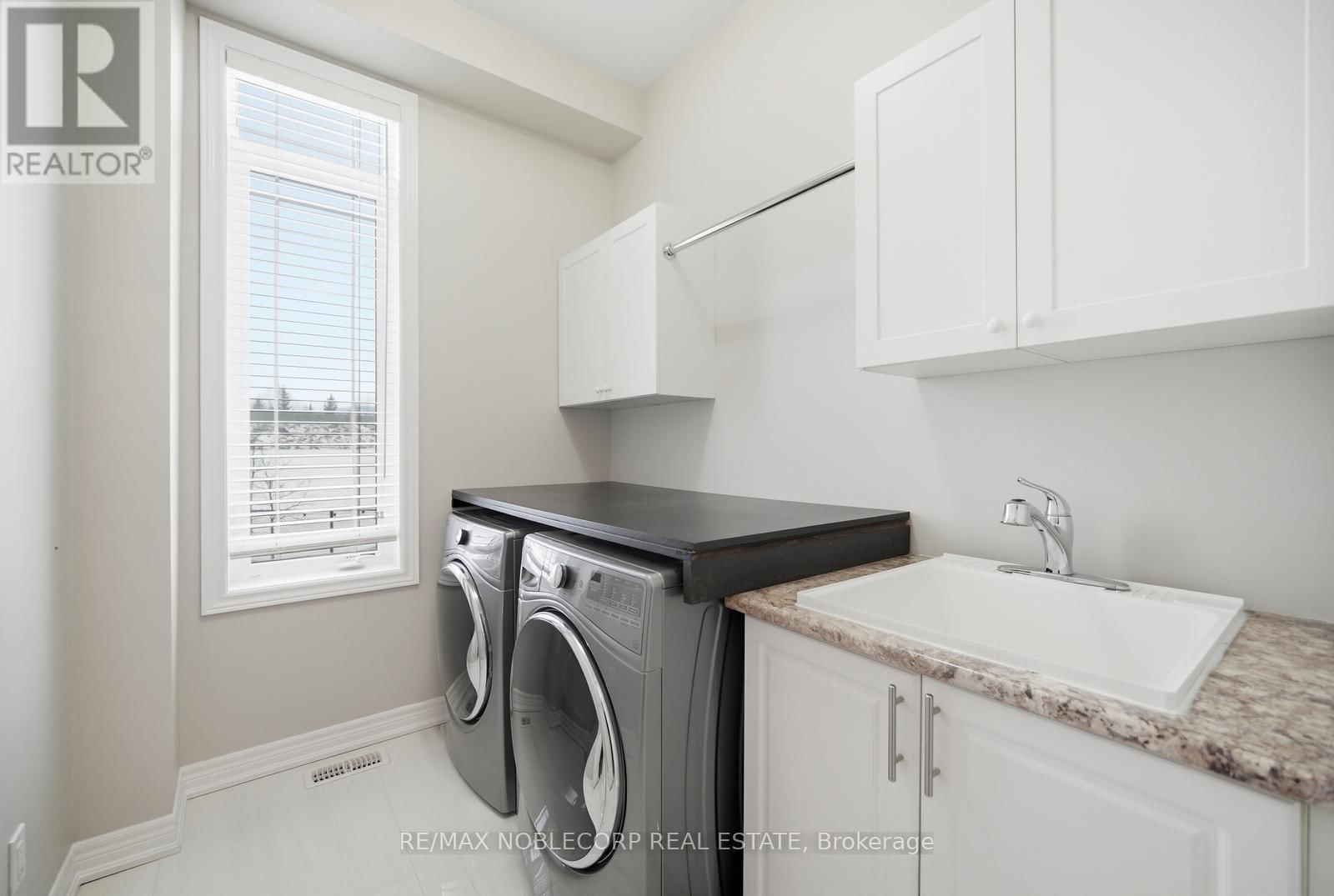 40 PIERCE PLACE Image 22