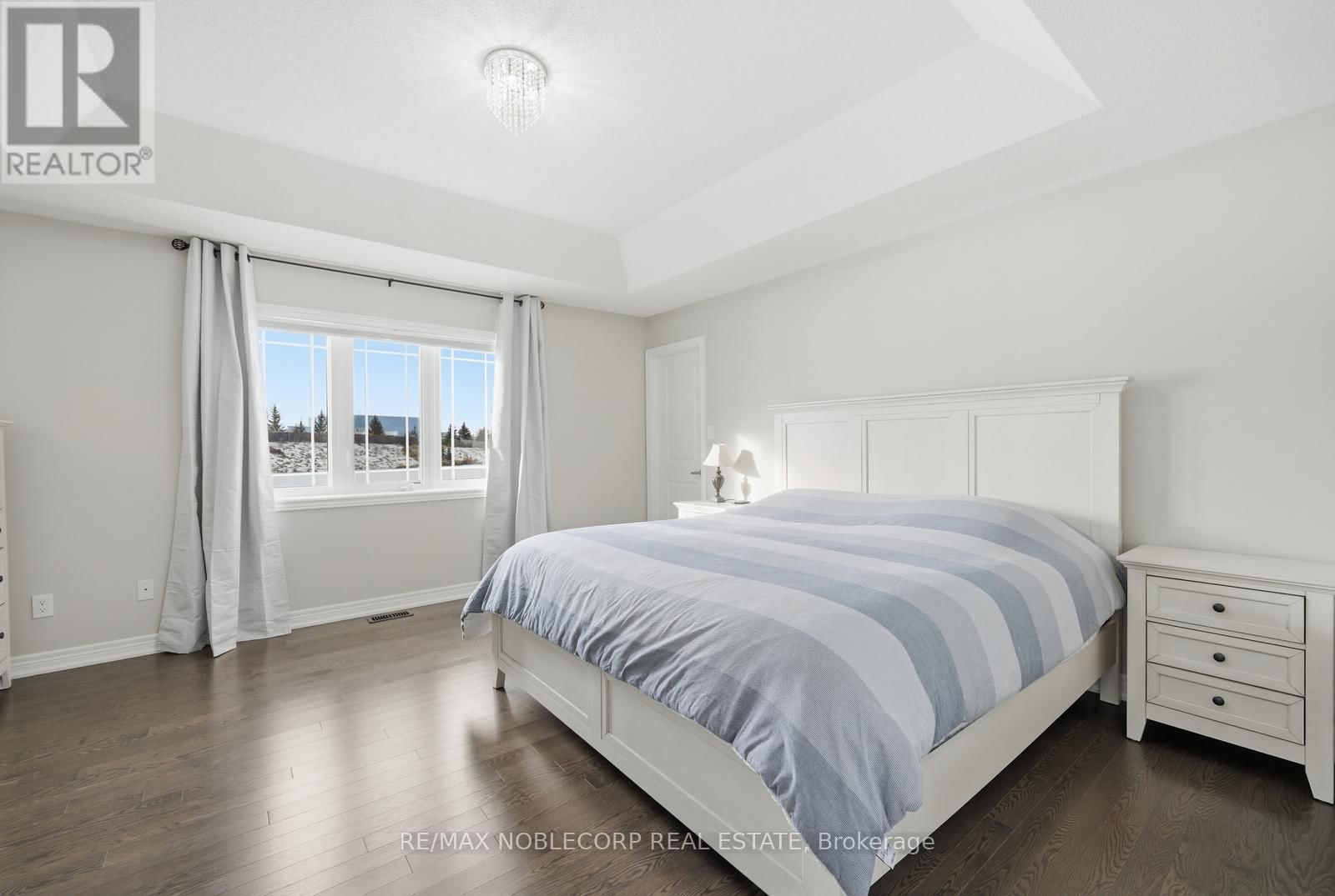 40 PIERCE PLACE Image 28