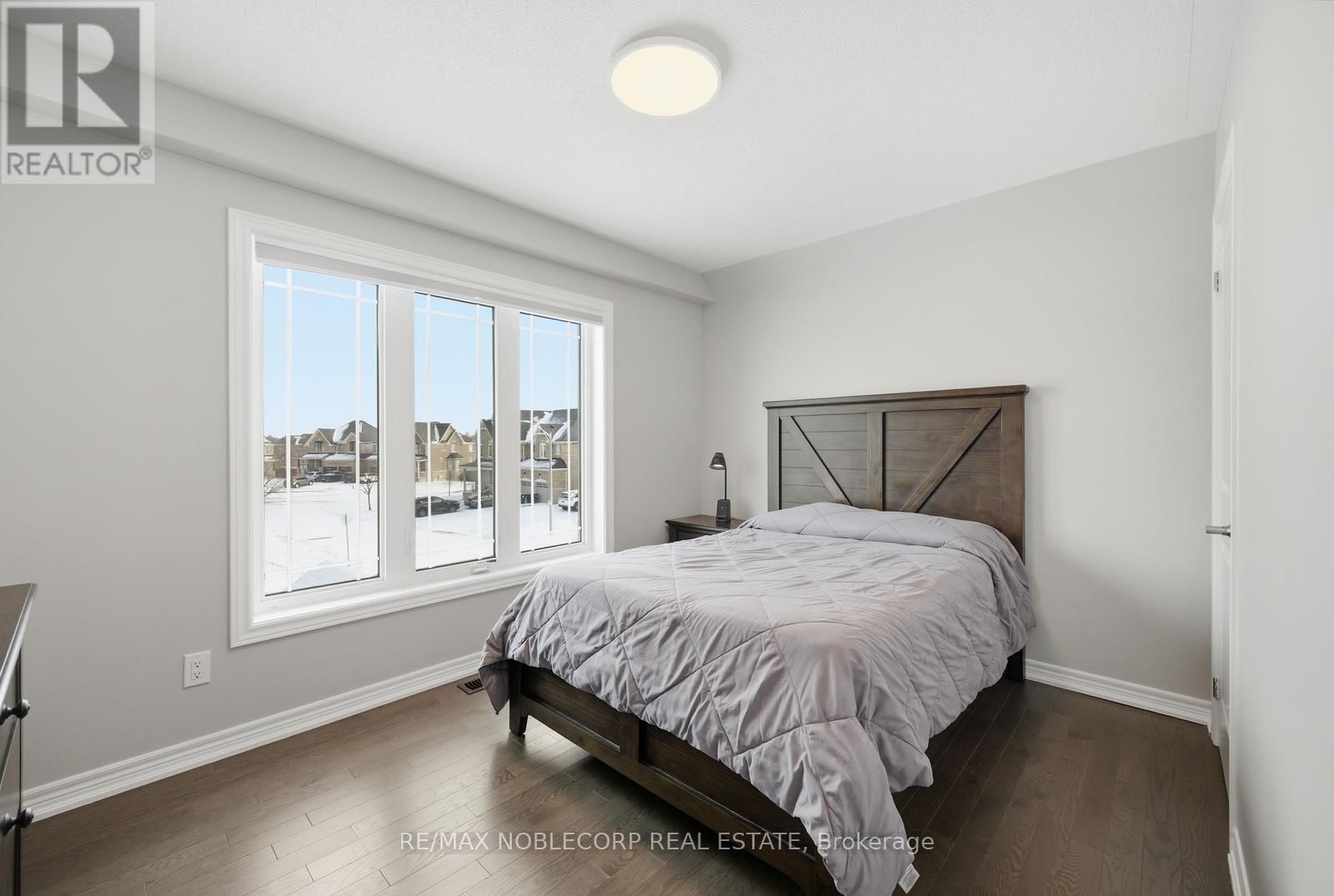 40 PIERCE PLACE Image 34