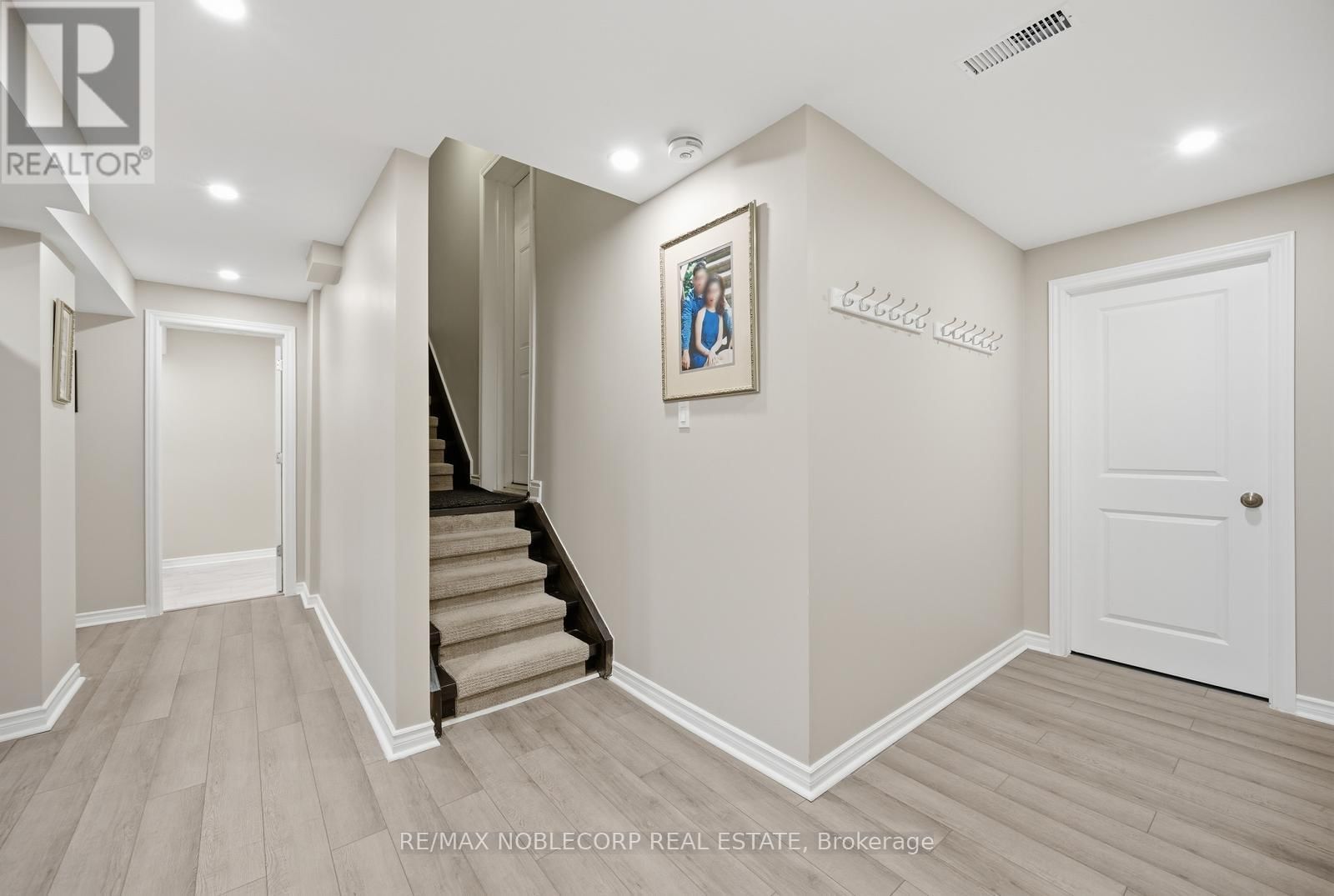 40 PIERCE PLACE Image 44