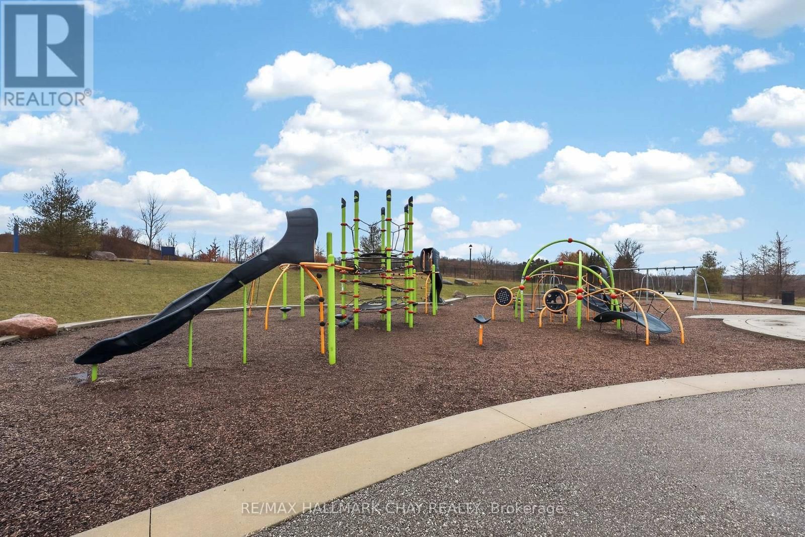 81 ALVIN PEGG DRIVE Image 33