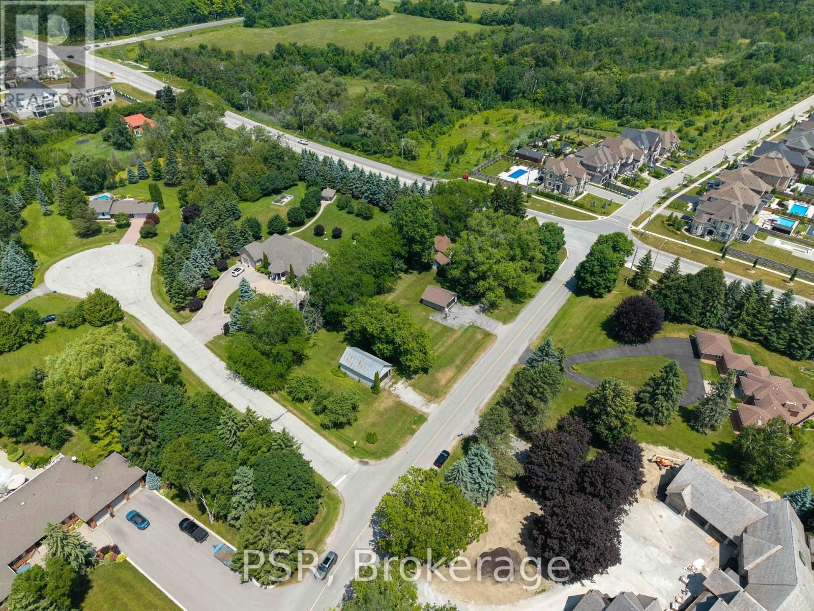 10 KINGSCROSS DRIVE Image 24