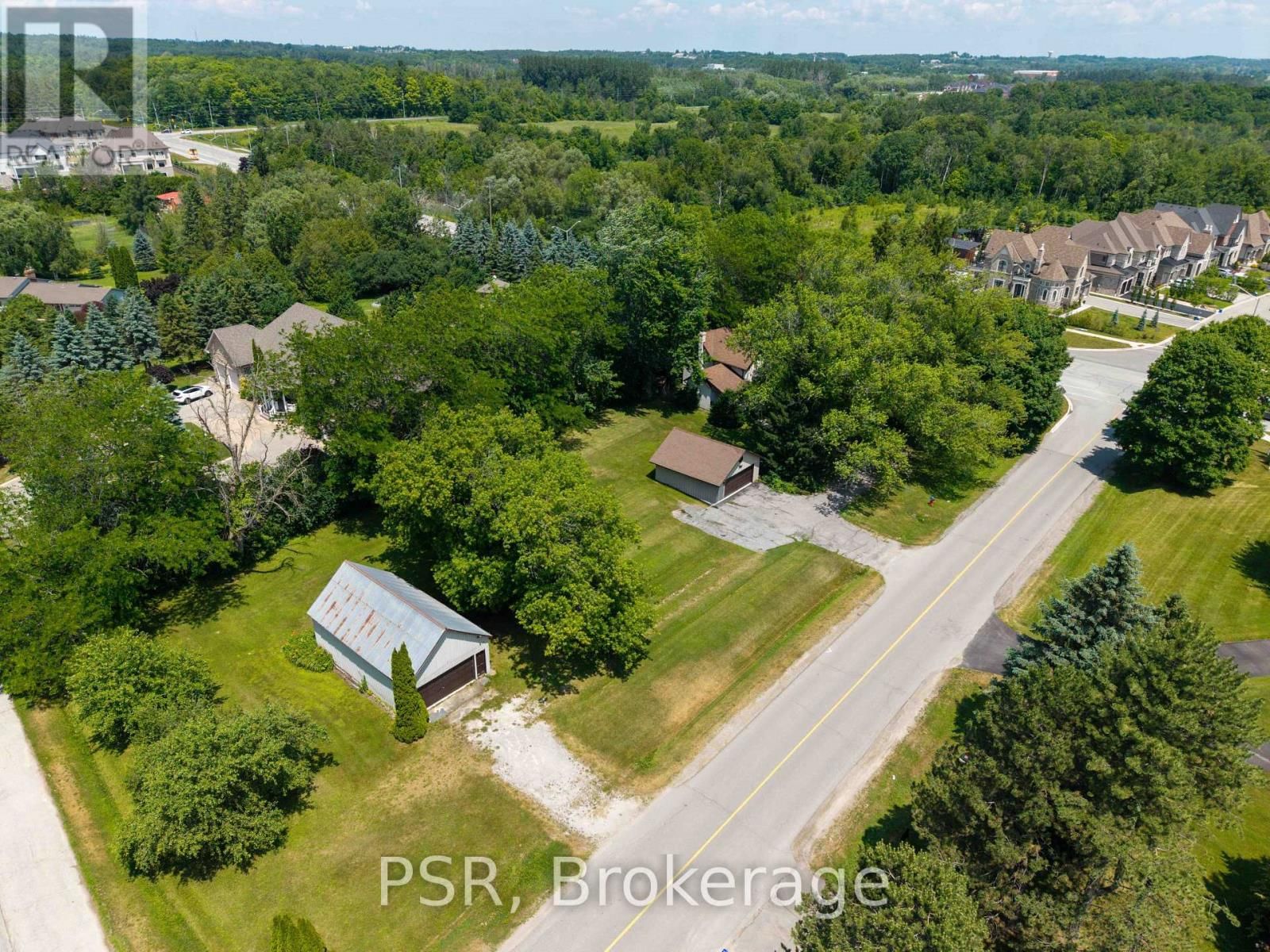 10 KINGSCROSS DRIVE Image 26