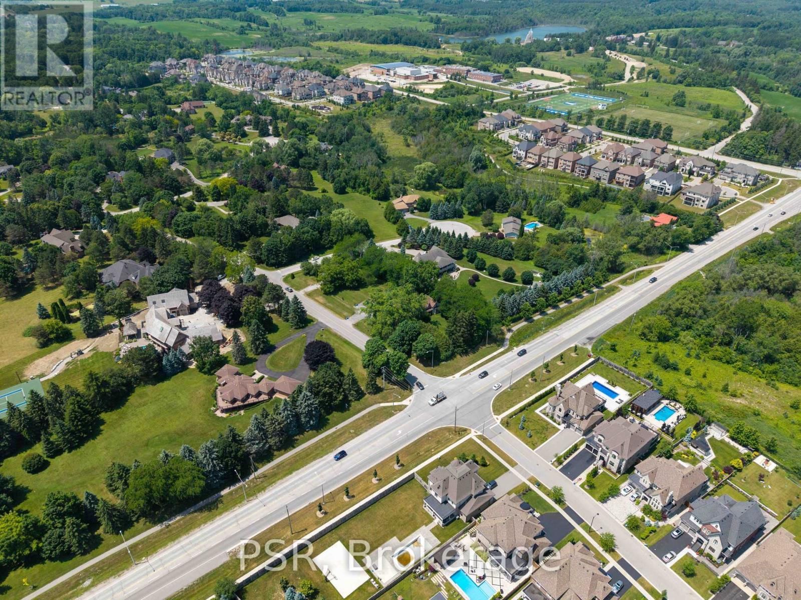 10 KINGSCROSS DRIVE Image 28