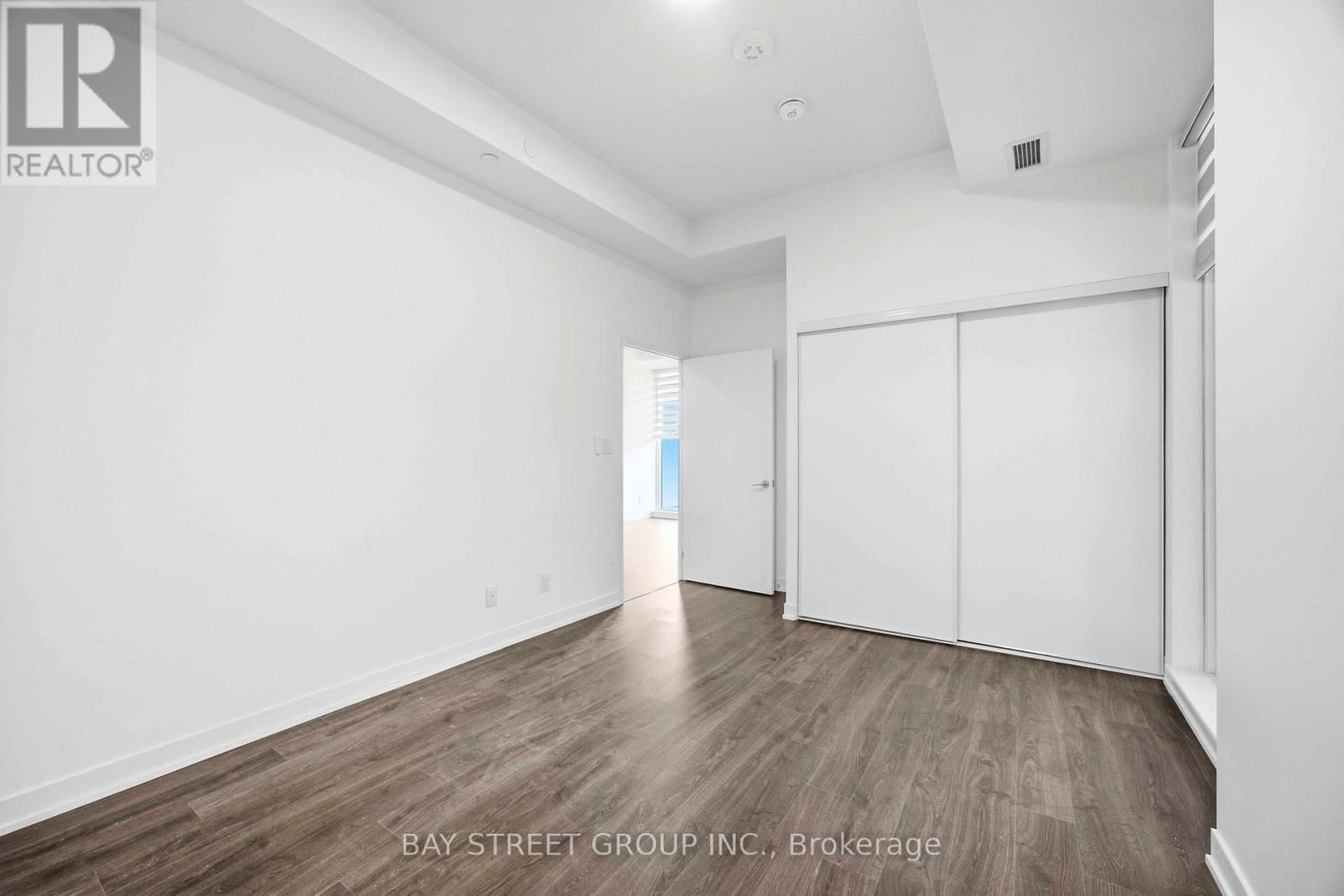 1020 - 8119 BIRCHMOUNT RD ROAD Image 17