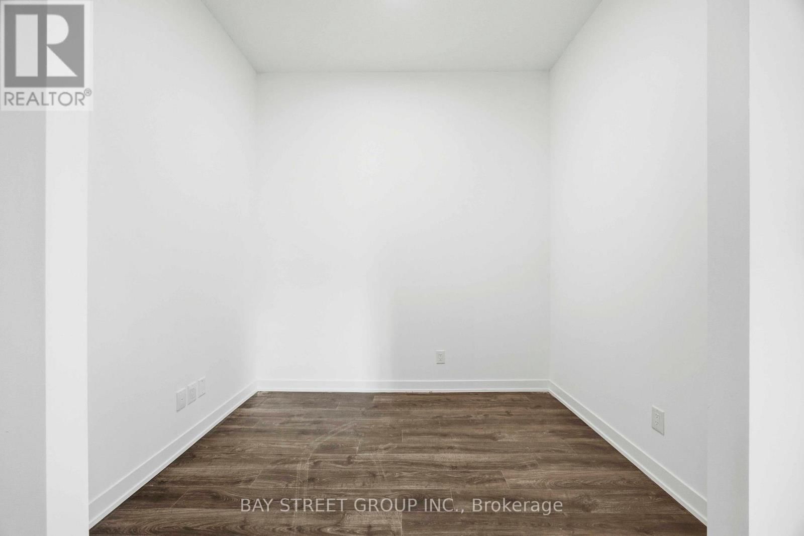 1020 - 8119 BIRCHMOUNT RD ROAD Image 22