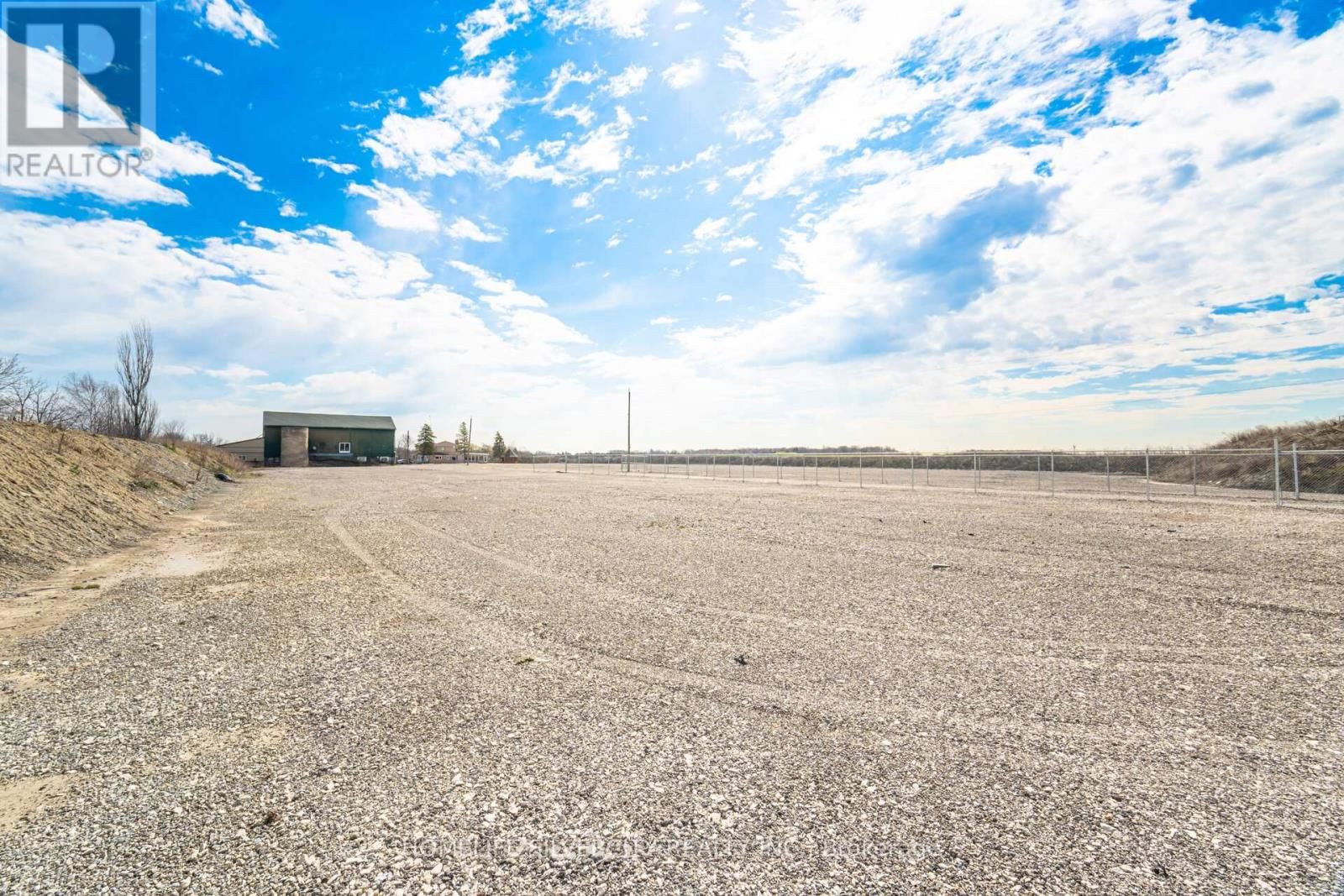 12151 ALBION VAUGHAN ROAD SOUTH Image 17