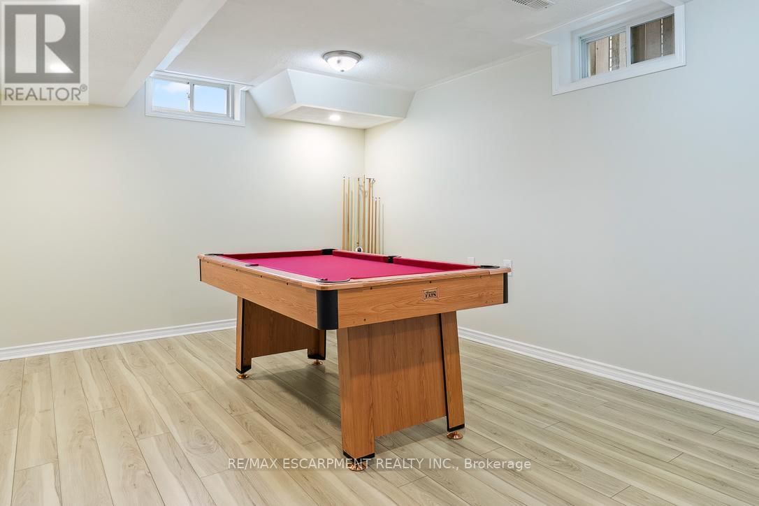 32 ADMIRAL CRESCENT Image 26