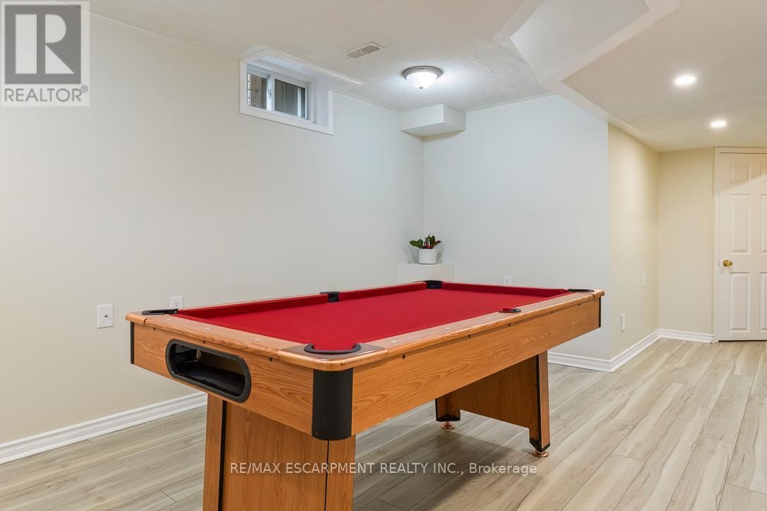 32 ADMIRAL CRESCENT Image 27