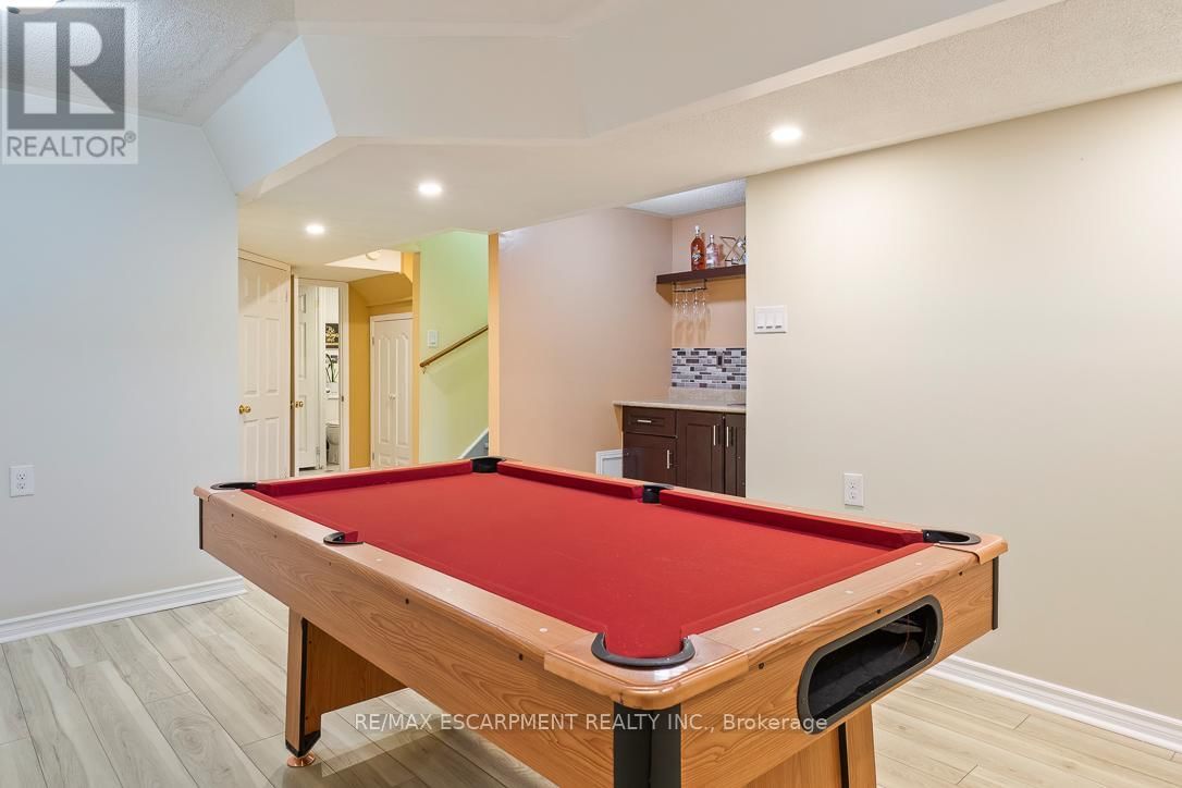 32 ADMIRAL CRESCENT Image 28