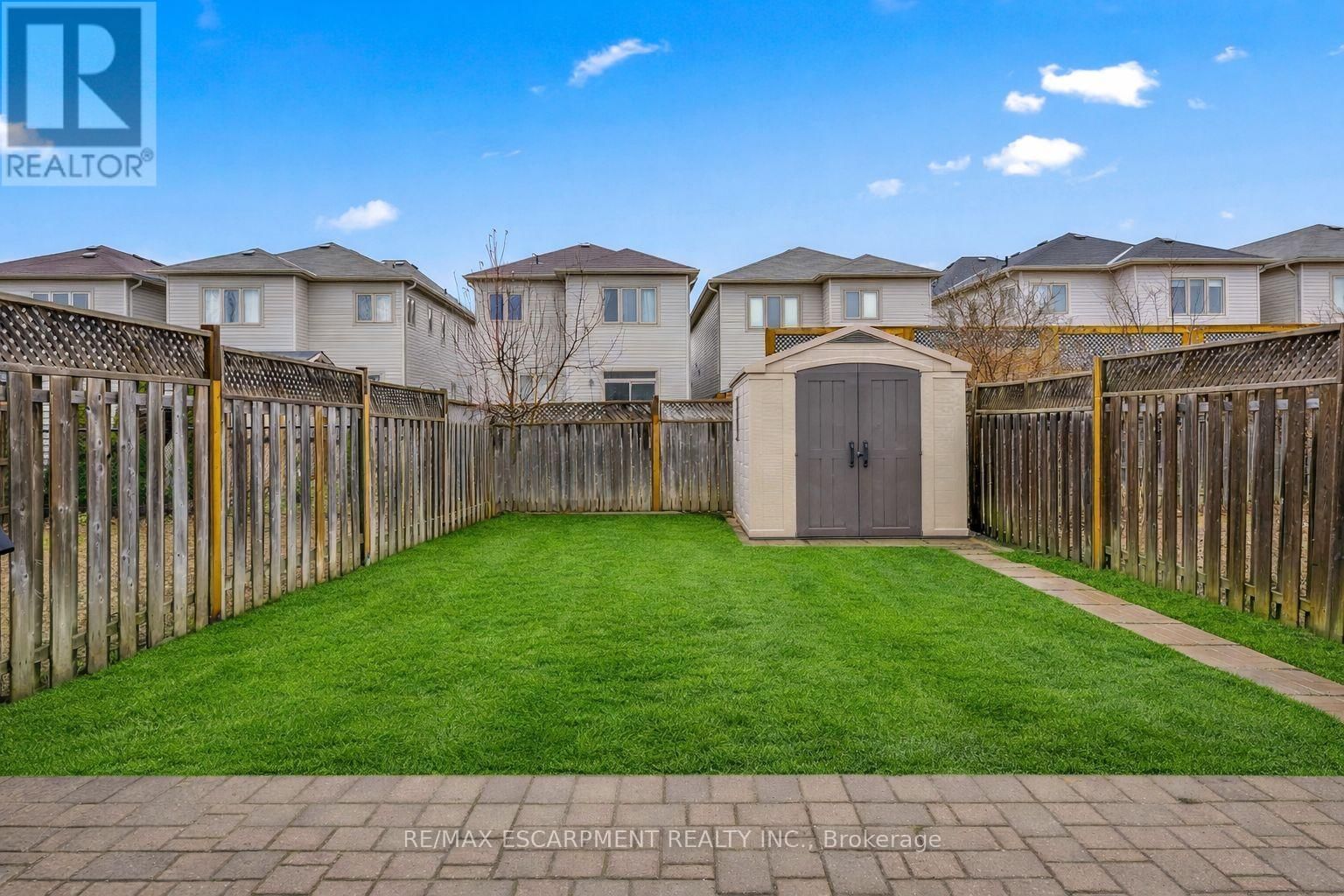 32 ADMIRAL CRESCENT Image 31