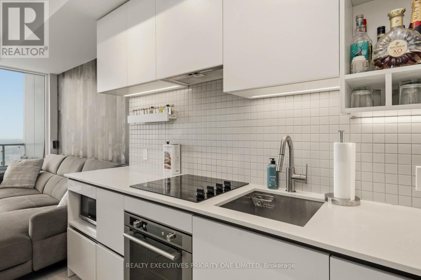 5606 - 5 BUTTERMILL AVENUE Image 11