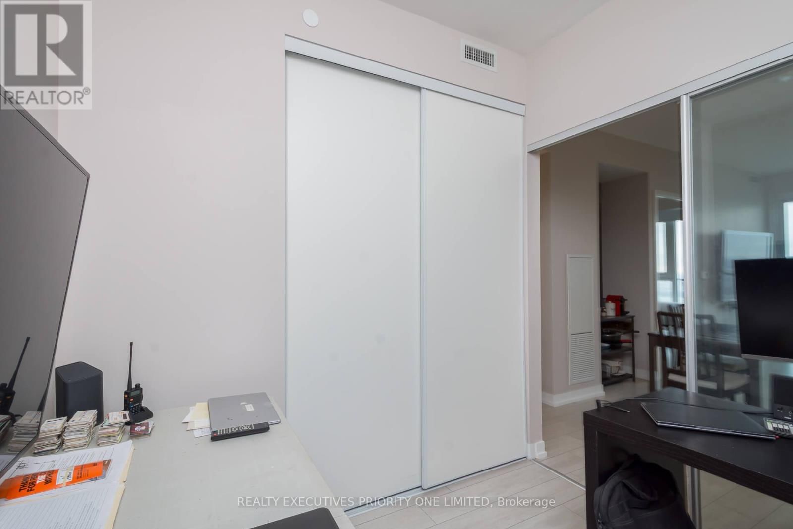 5606 - 5 BUTTERMILL AVENUE Image 23