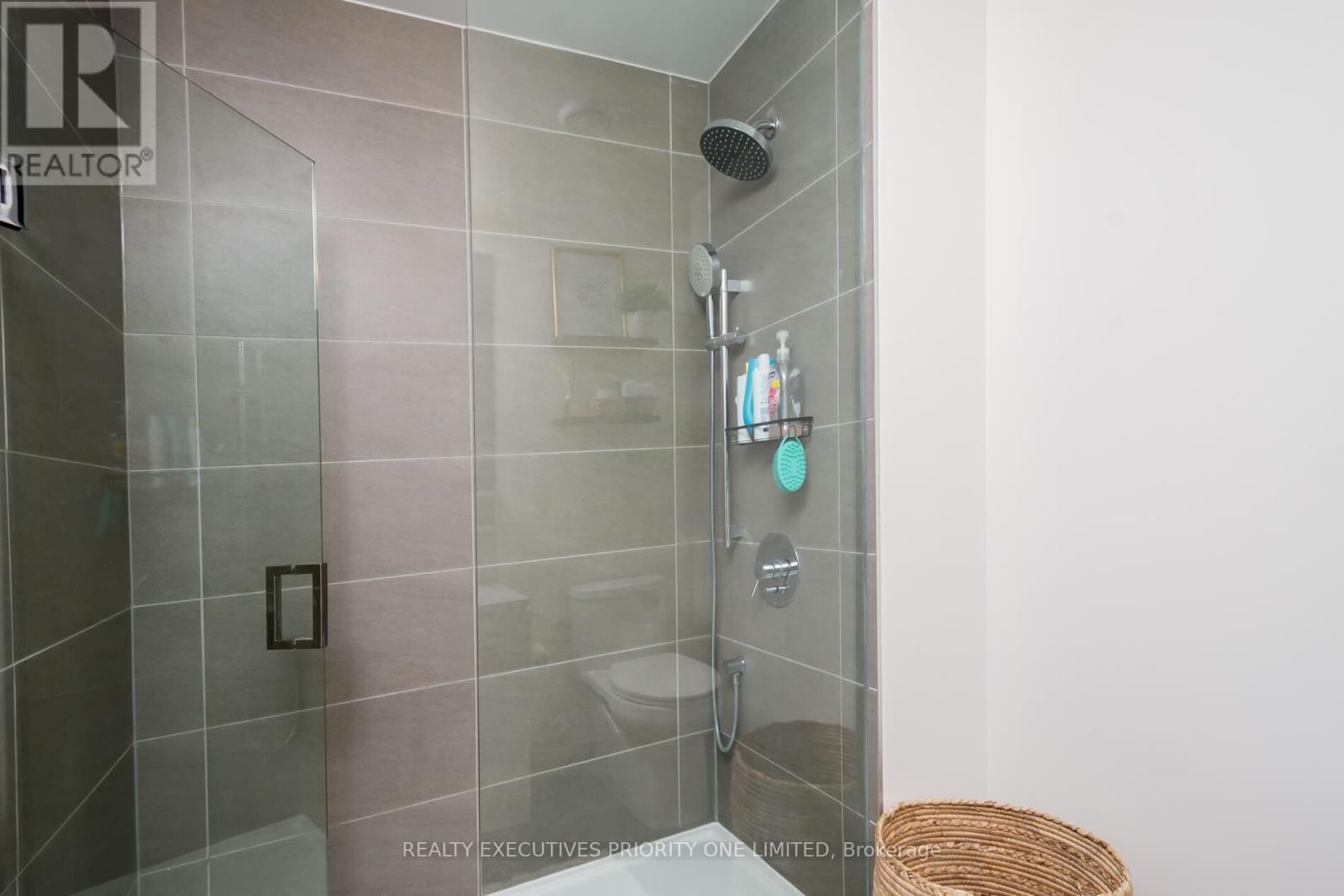 5606 - 5 BUTTERMILL AVENUE Image 25