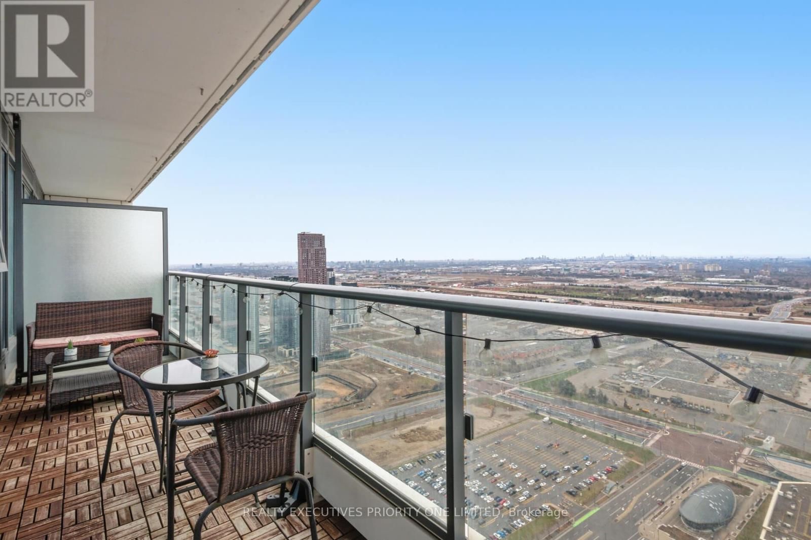 5606 - 5 BUTTERMILL AVENUE Image 27