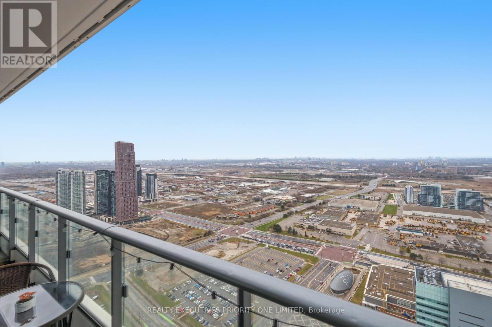 5606 - 5 BUTTERMILL AVENUE Image 32