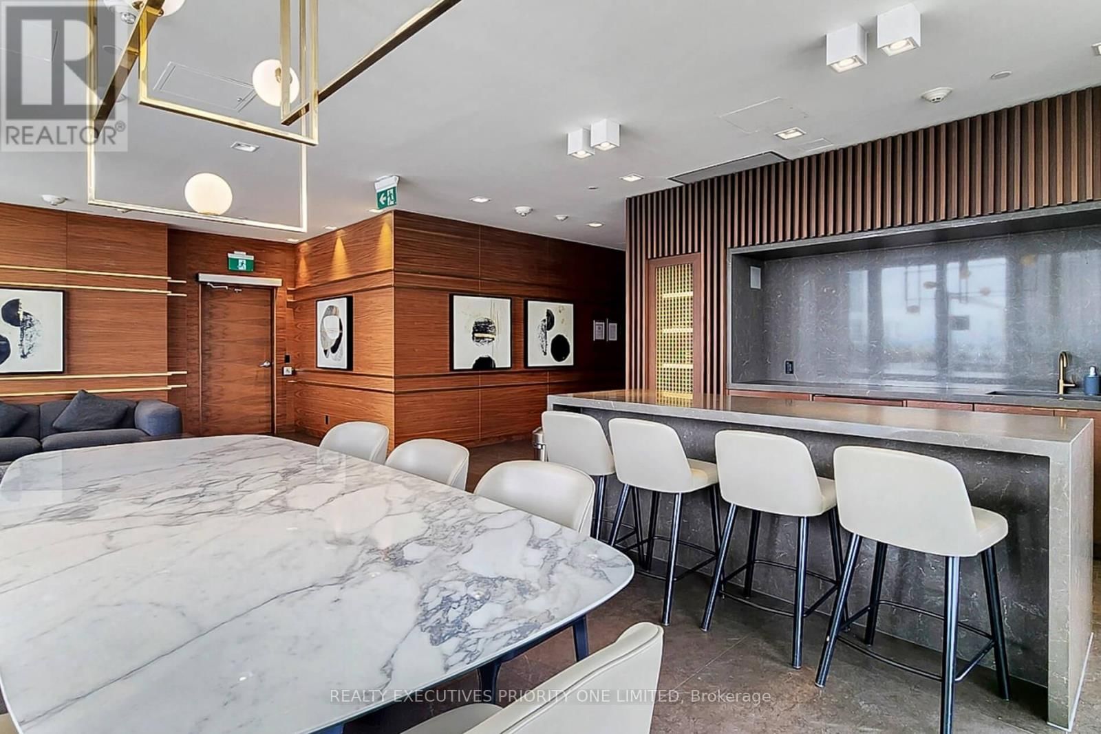 5606 - 5 BUTTERMILL AVENUE Image 38