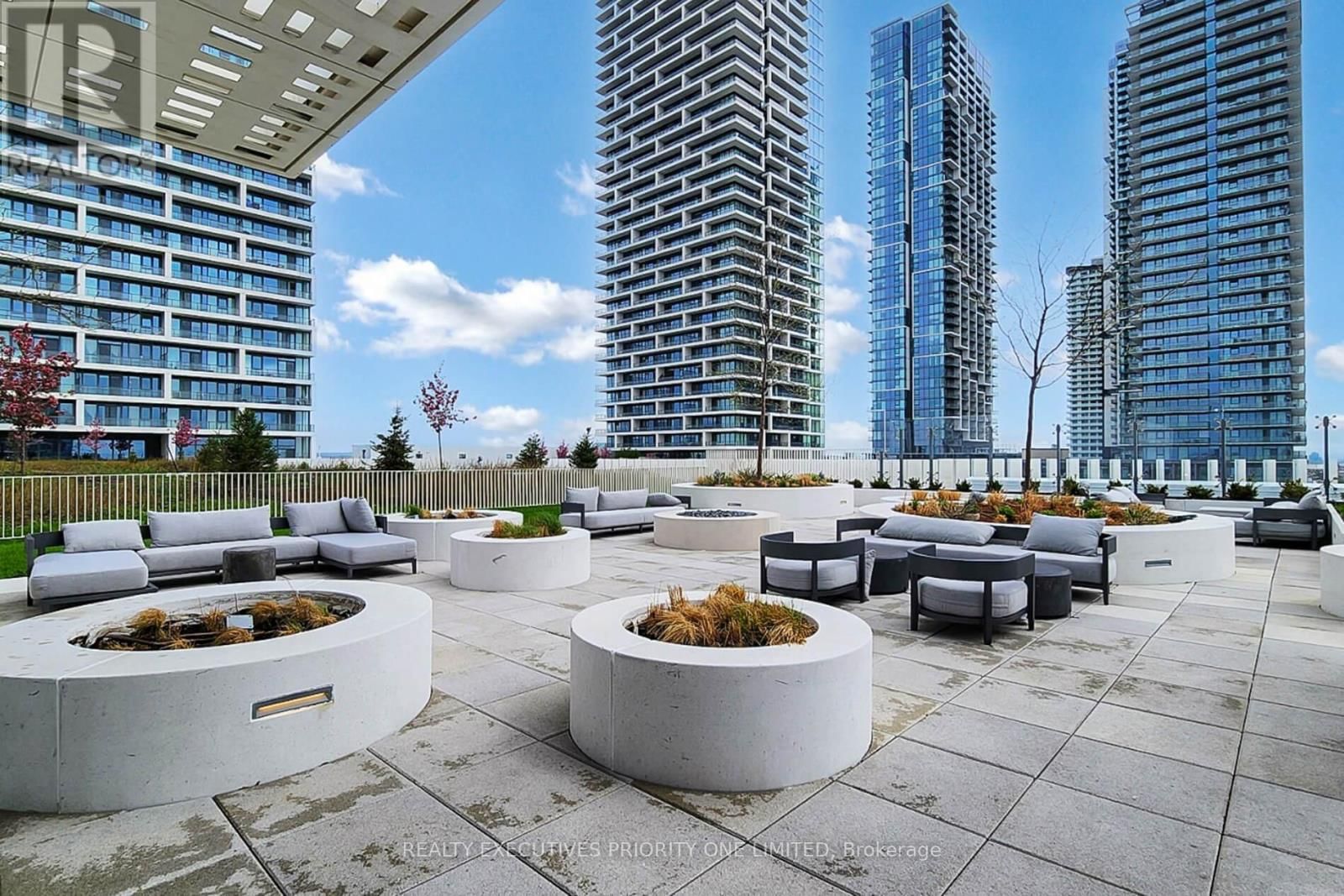 5606 - 5 BUTTERMILL AVENUE Image 42