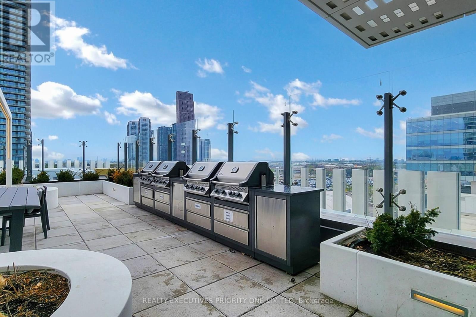 5606 - 5 BUTTERMILL AVENUE Image 43