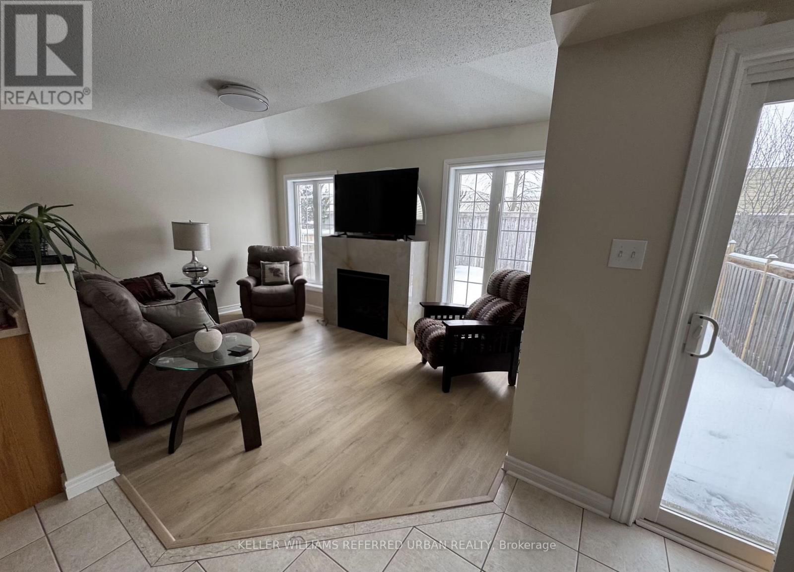 129 DOLCE CRESCENT Image 2